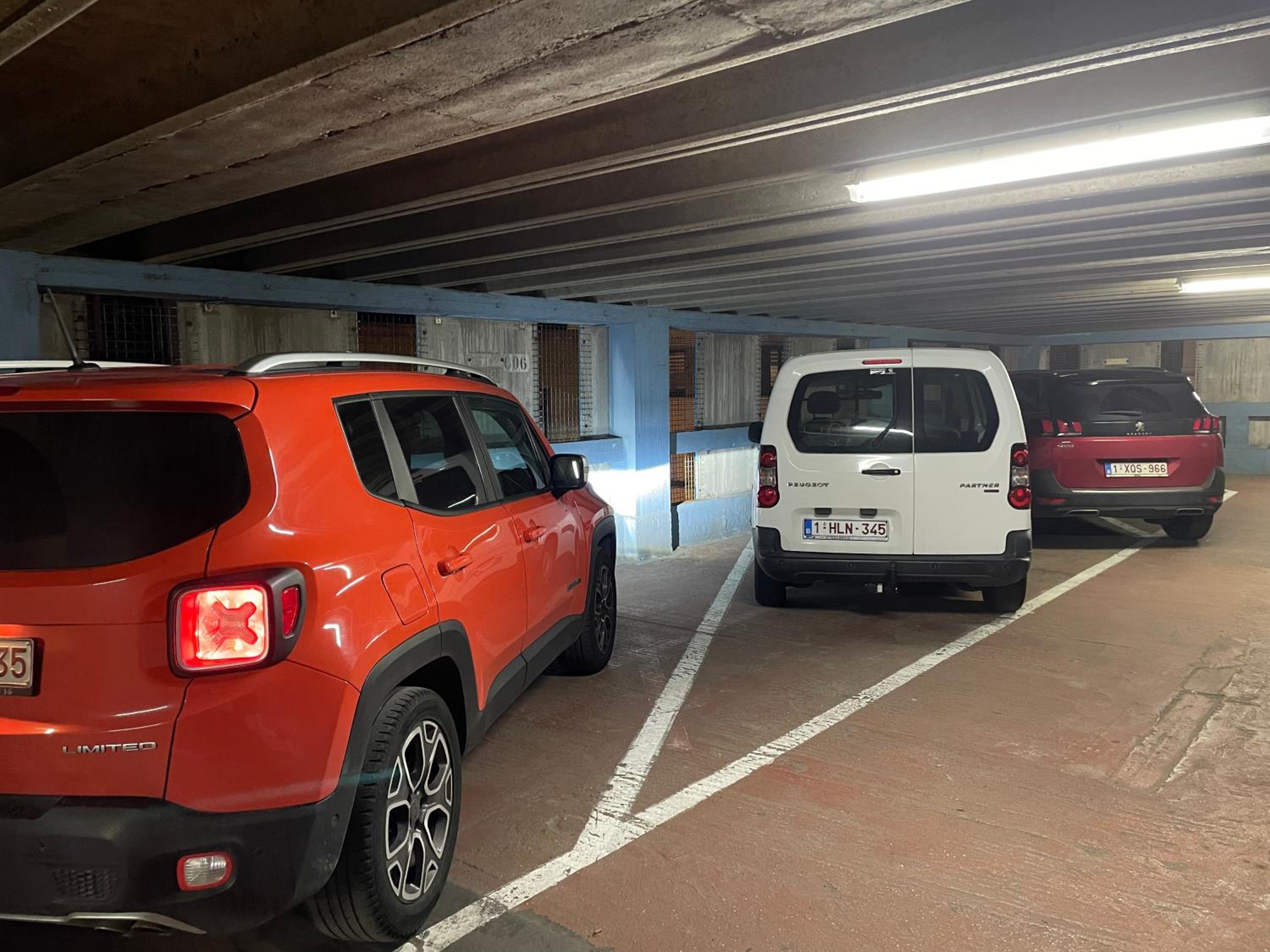 James Oostende - parking inclusive