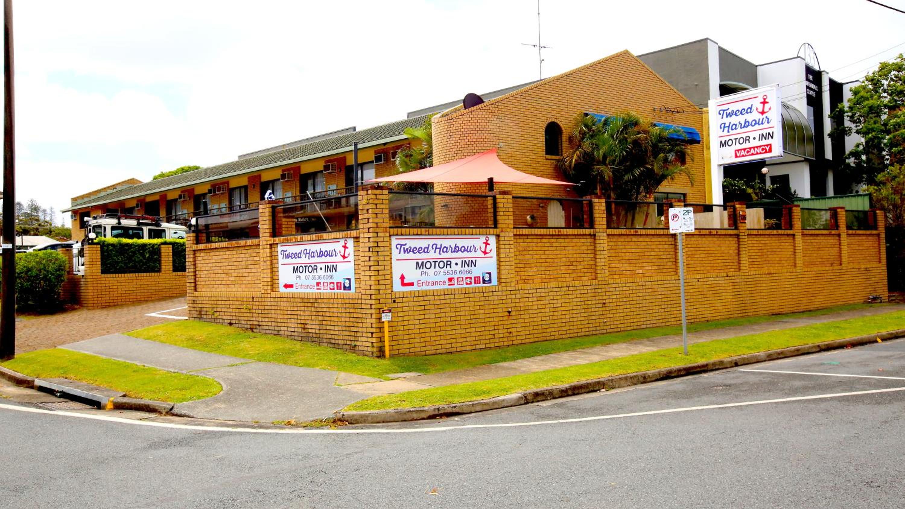 Hotel Tweed Harbour Motor Inn - Image 1