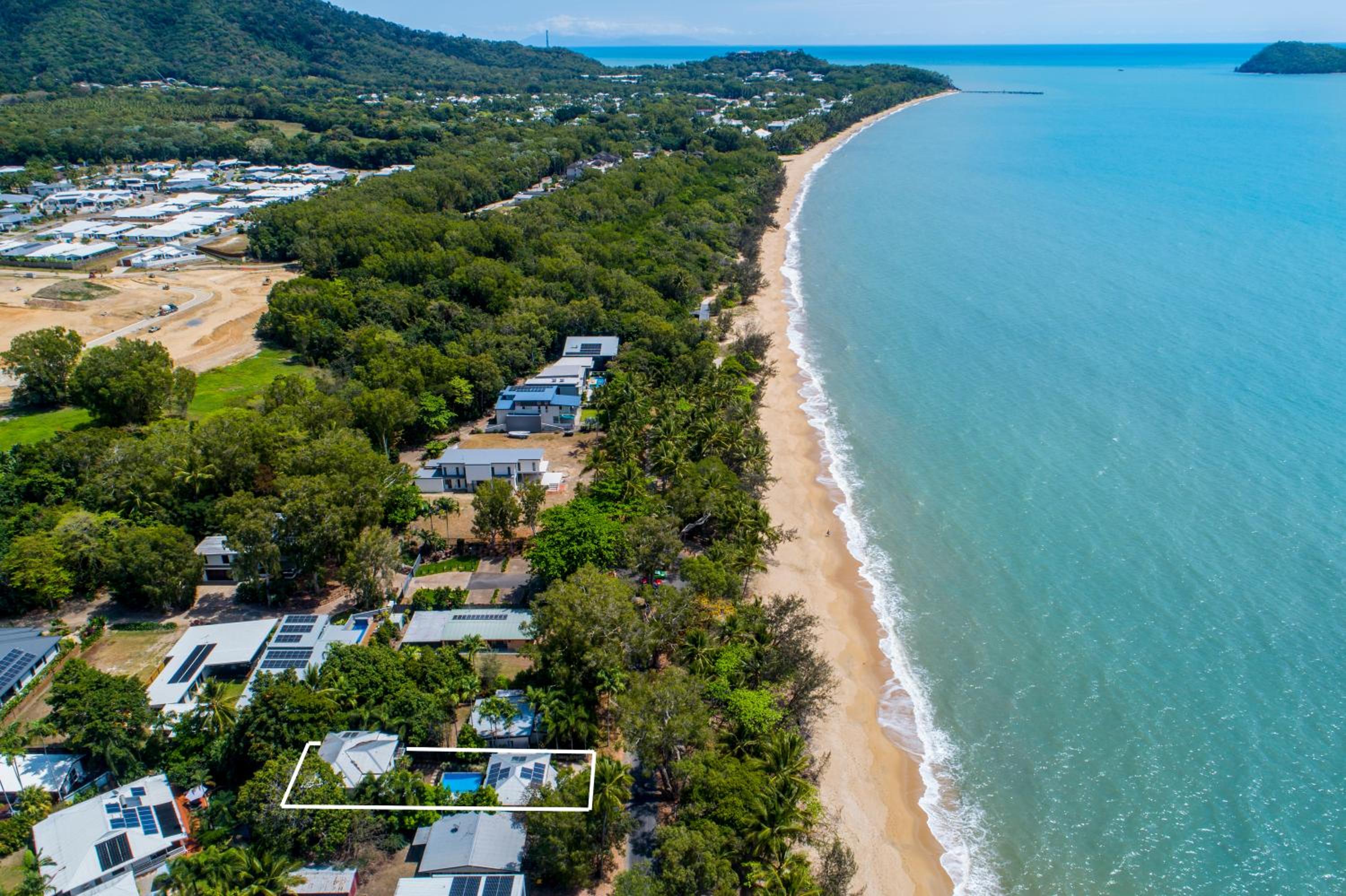 Onda Beach Clifton Beach