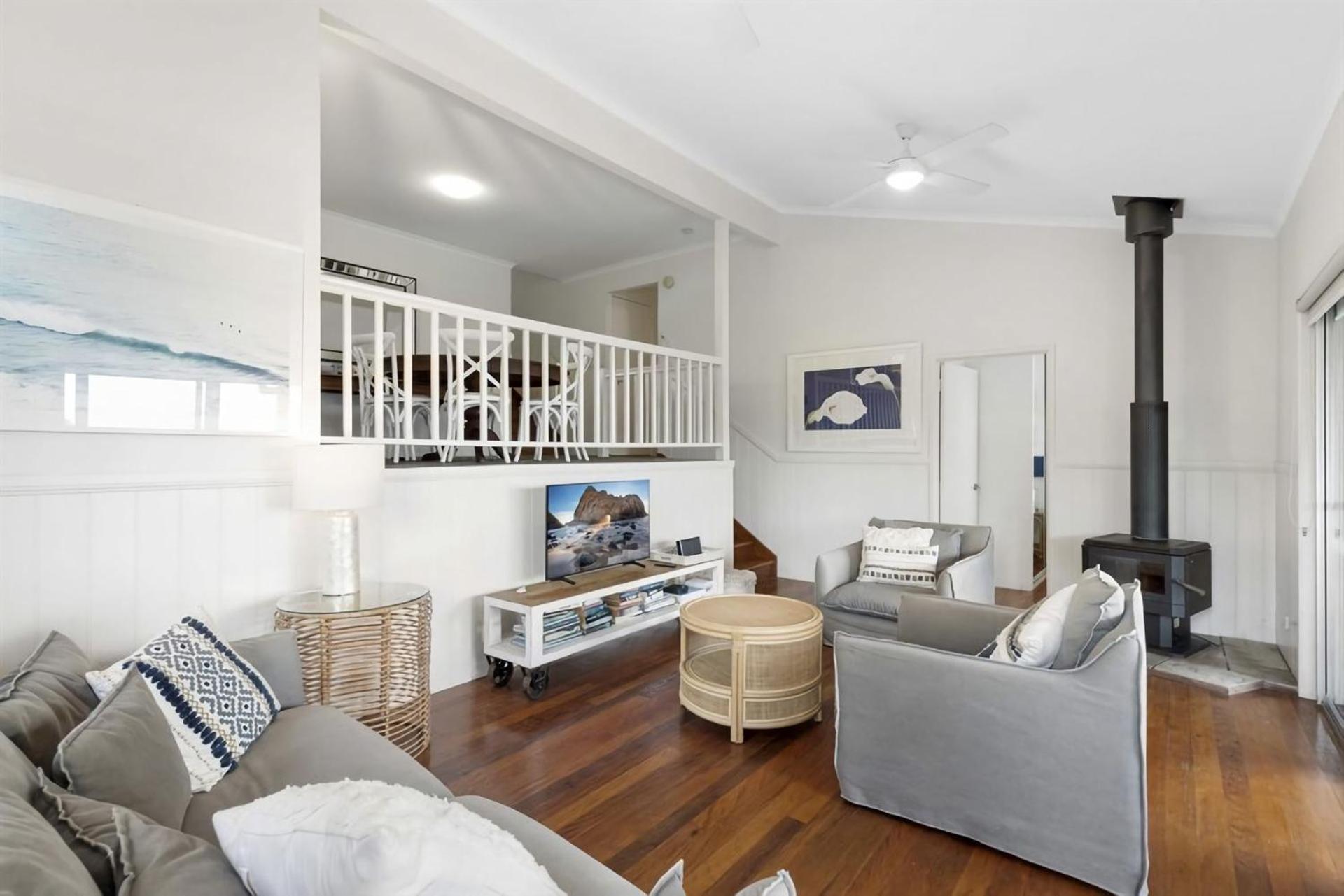 9 Mona Vista Court