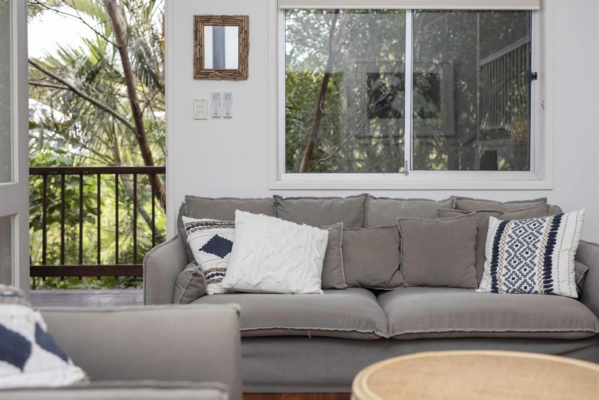 9 Mona Vista Court