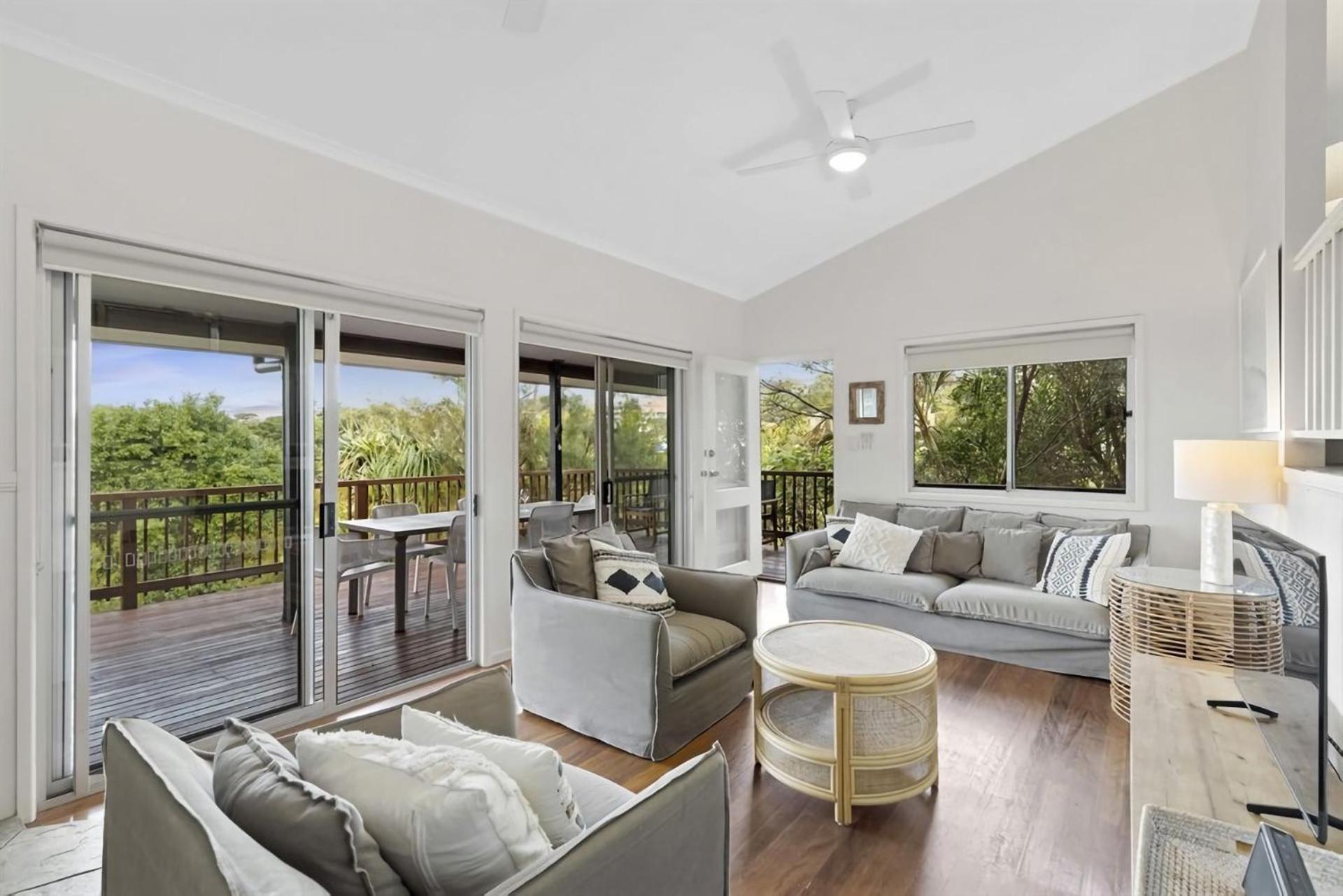 9 Mona Vista Court