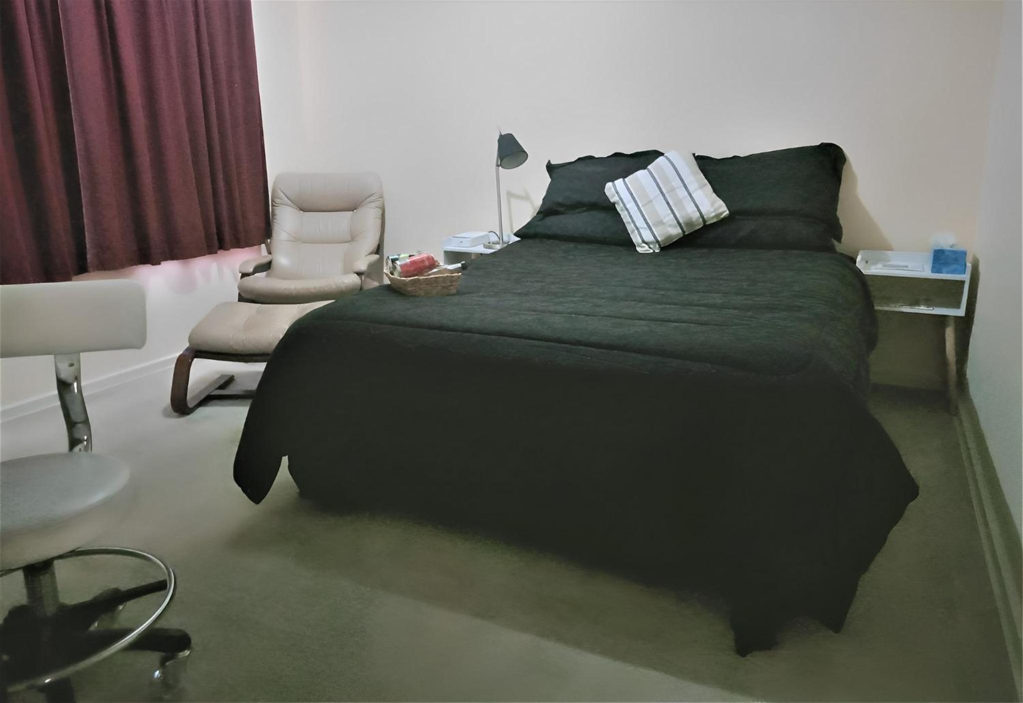 2BR house in West Lamington