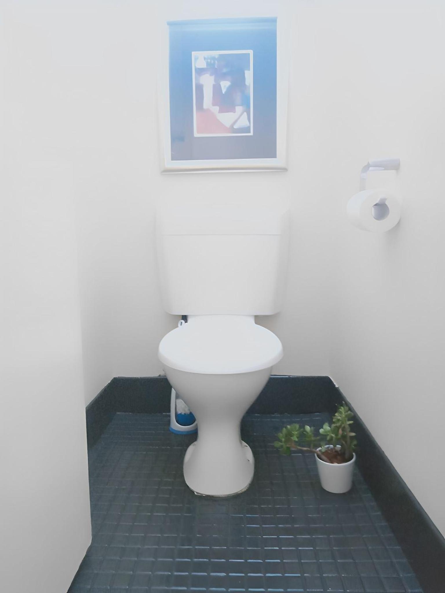 2BR house in West Lamington