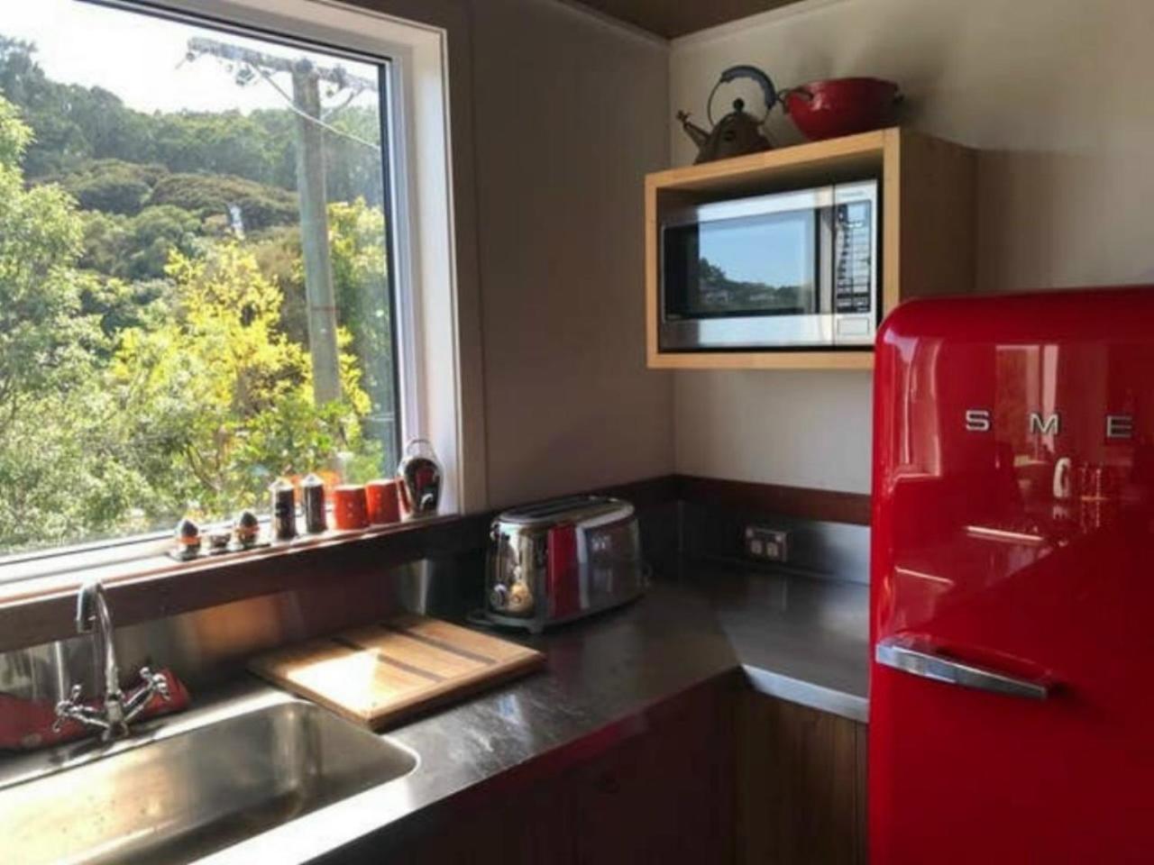 Akaroa Sunshine Views and Spa Pool !!! view 4