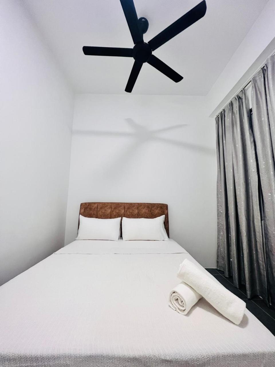 Langkawi Seaview Cube w/ Rooftop Pool photo 4