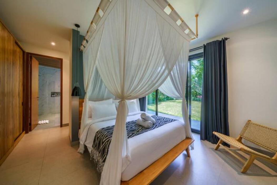 Villa Satiya - Unique and stylish 4-bdr pool villa in Pererenan! view 4