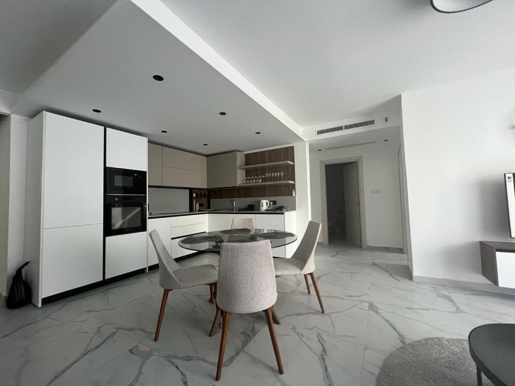 Skylark 2 Apartment with Terrace
