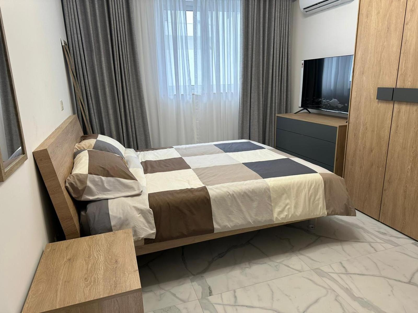 Skylark 2 Apartment with Terrace
