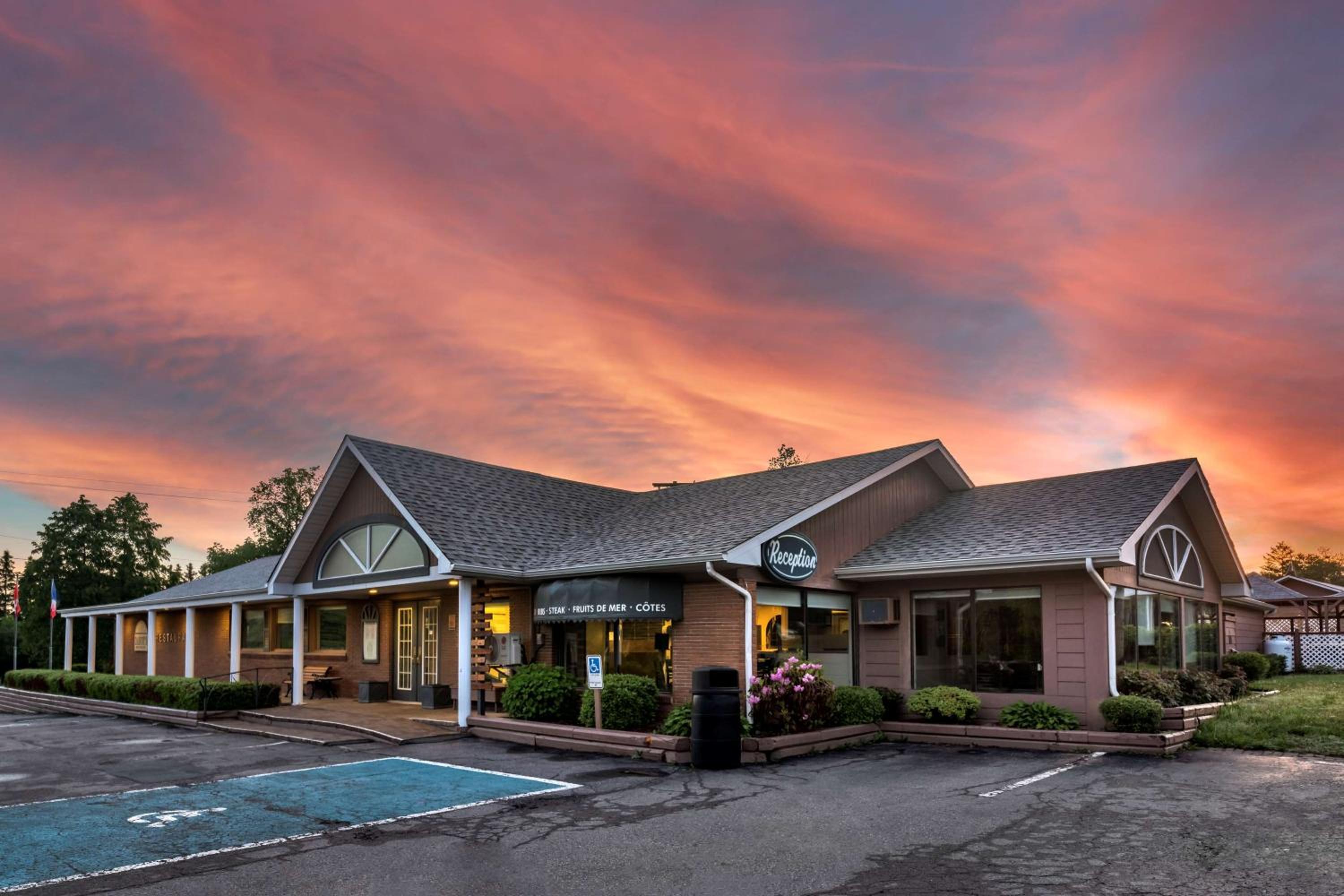 Dannys Suites, SureStay Collection by Best Western