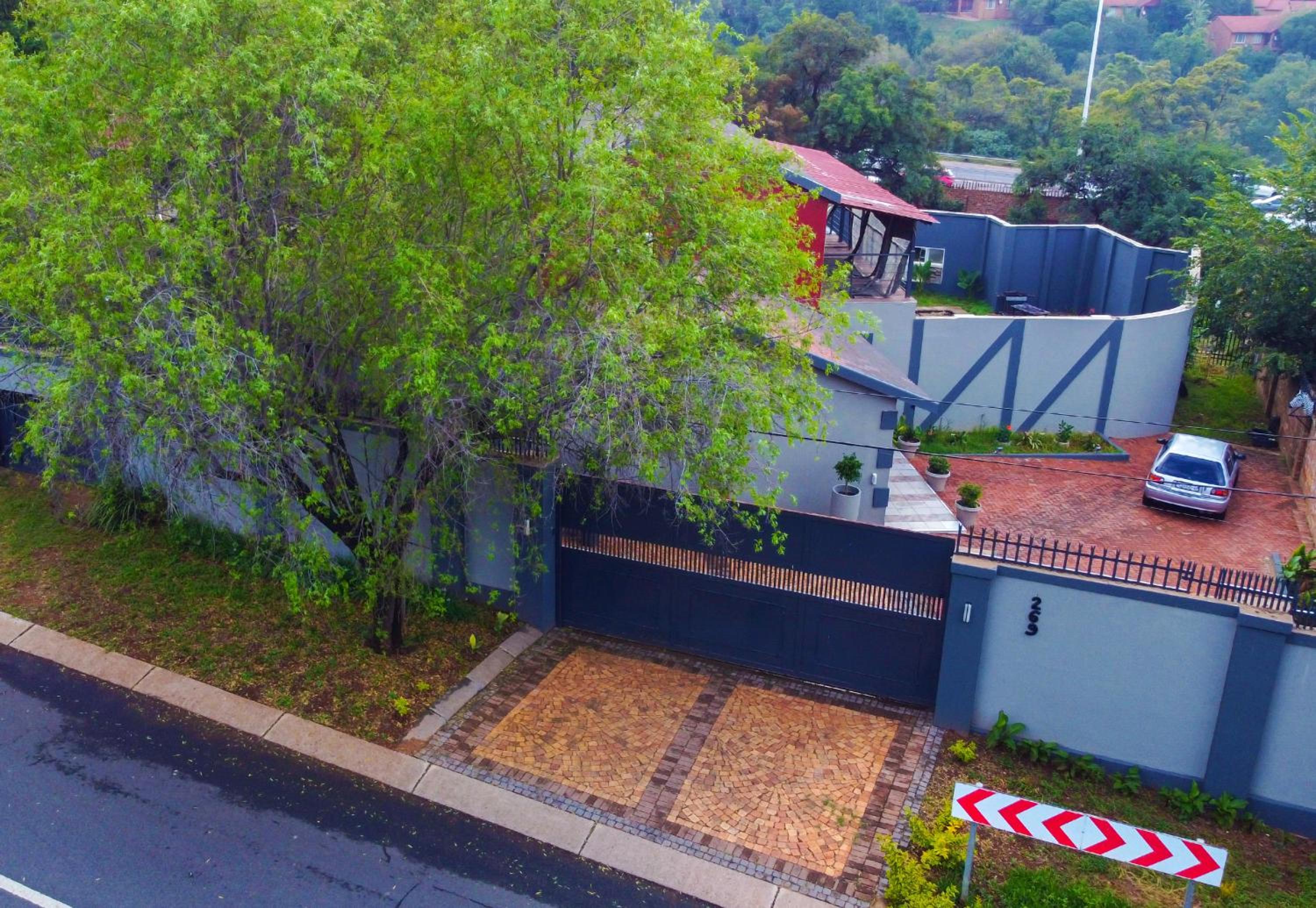 Adondo-fast accommodation view 3