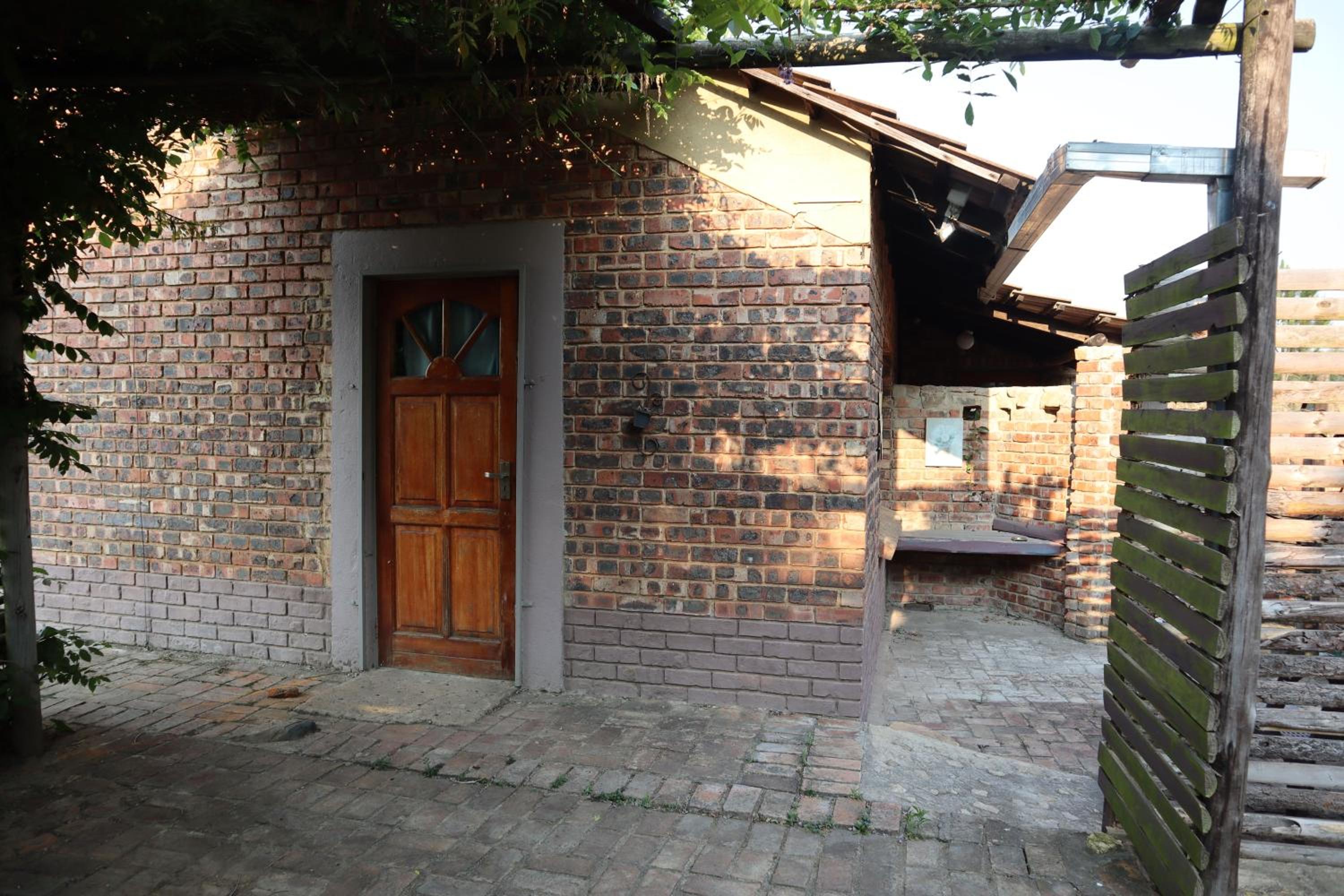 Photo 43