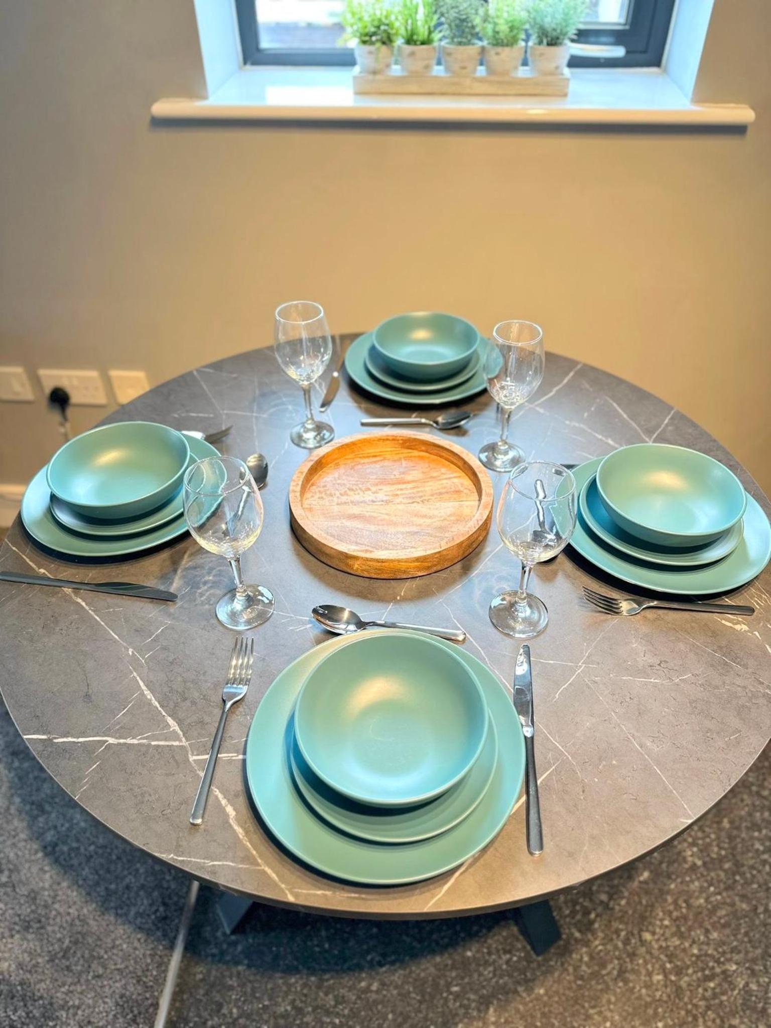Stylish 2 Bed Apartment Derby
