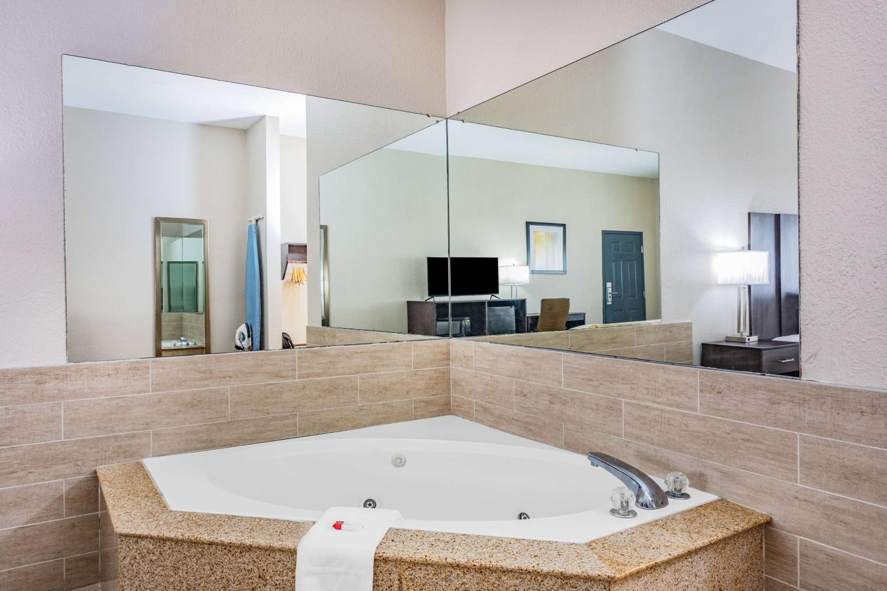 Baymont by Wyndham Midway Tallahassee, Foto 18