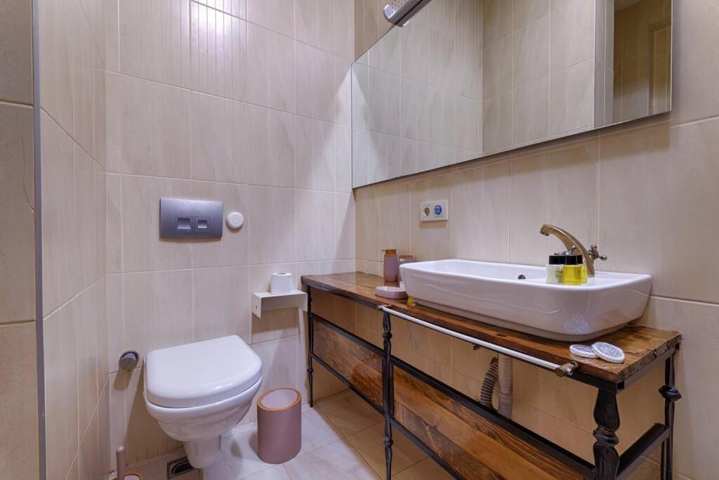 Azad Homes Tomtom