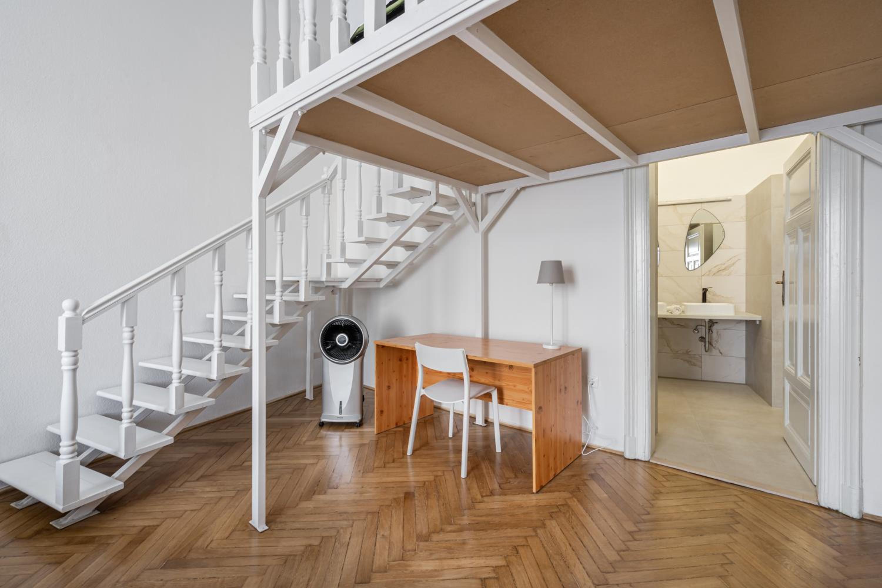 Setting Sun Apartment