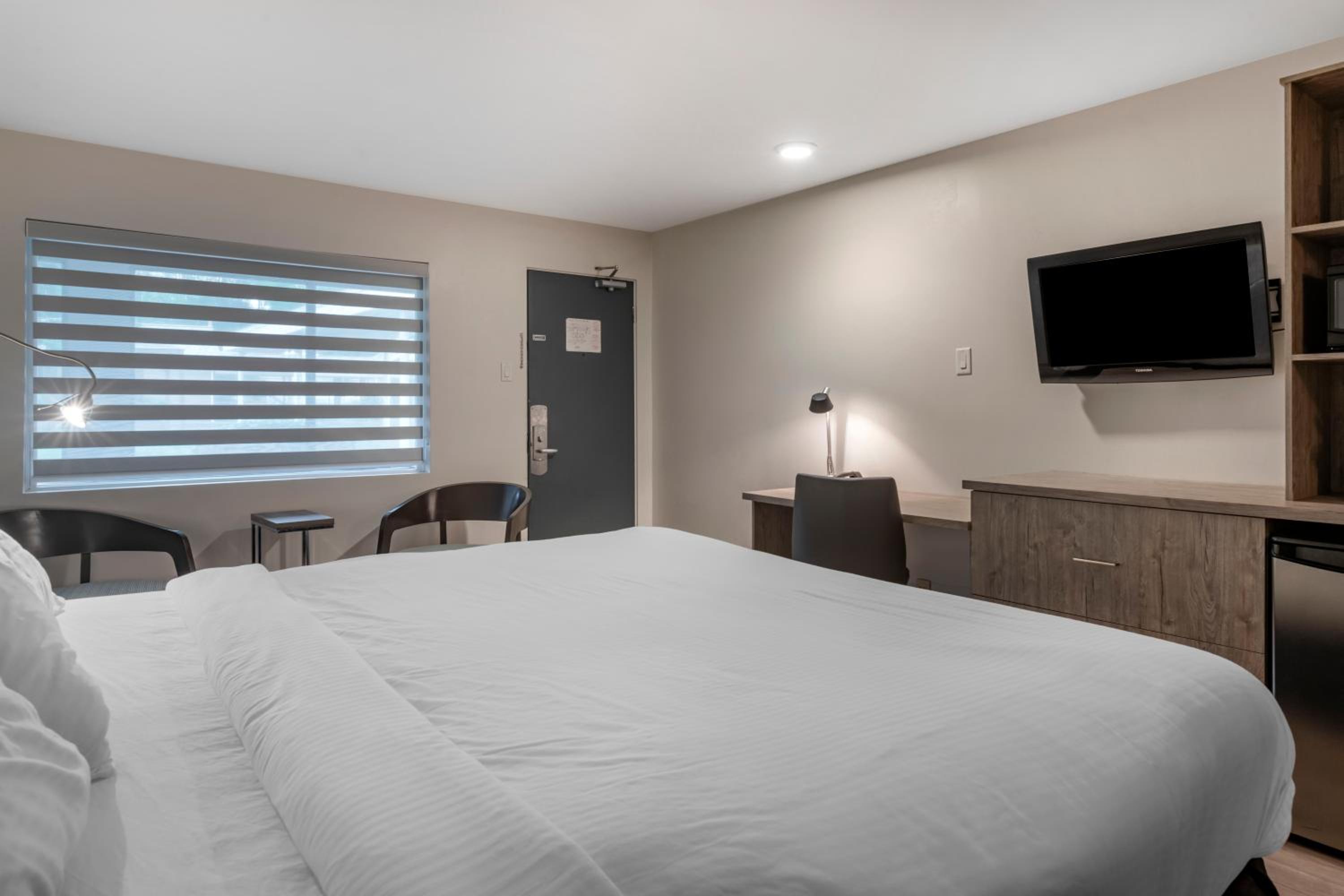 Dannys Suites, SureStay Collection by Best Western