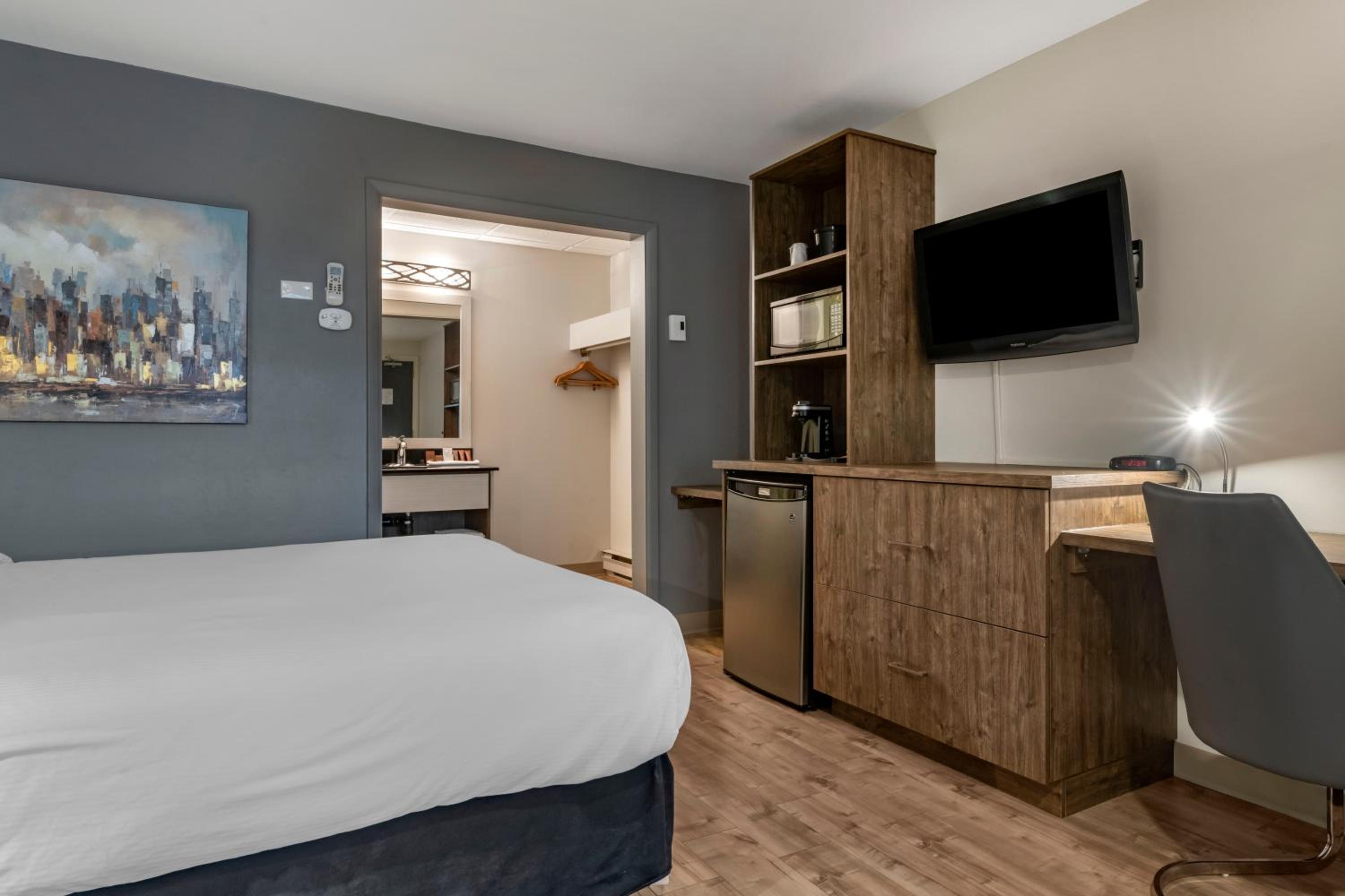 Dannys Suites, SureStay Collection by Best Western