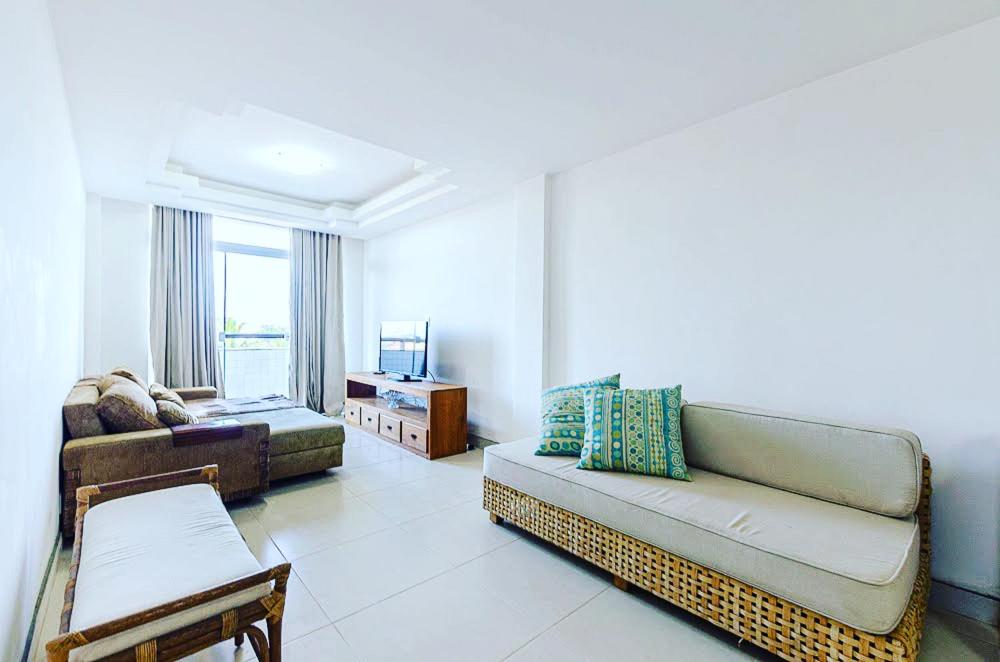 Excelente apartamento no melhor point de Itaúna a 100 m da praia