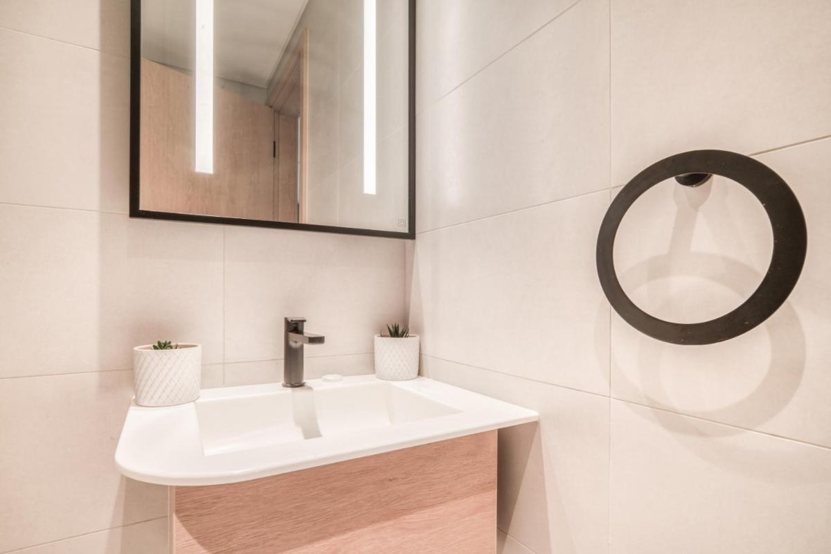Marquise Square, Business Bay Dubai - Mint Stay