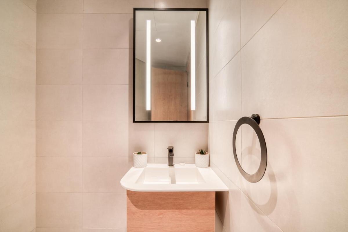 Marquise Square, Business Bay Dubai - Mint Stay