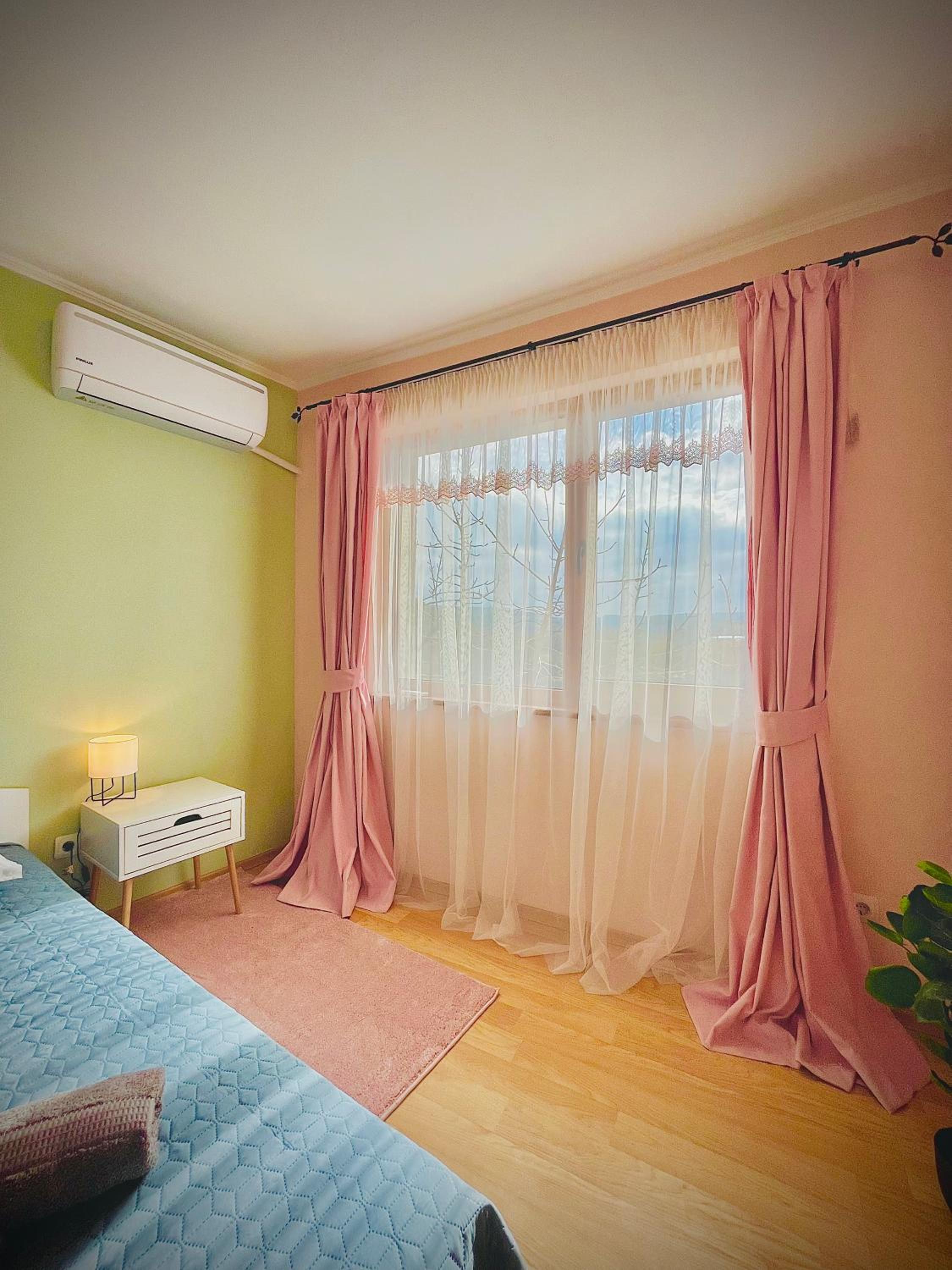 The Green Guest House-Amazing View, Top Location, Entire House
