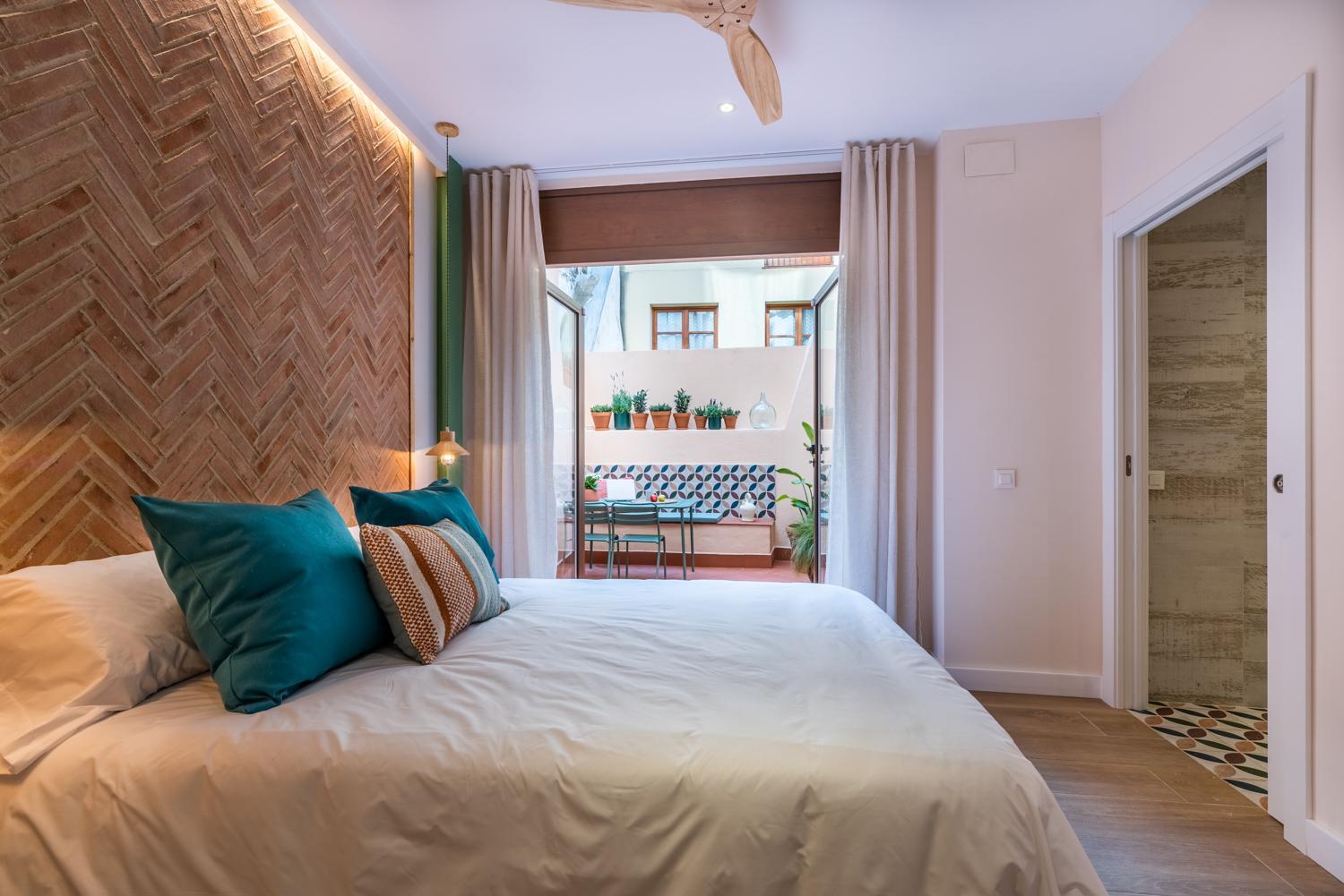 Vestal Suites Domo Adults Only