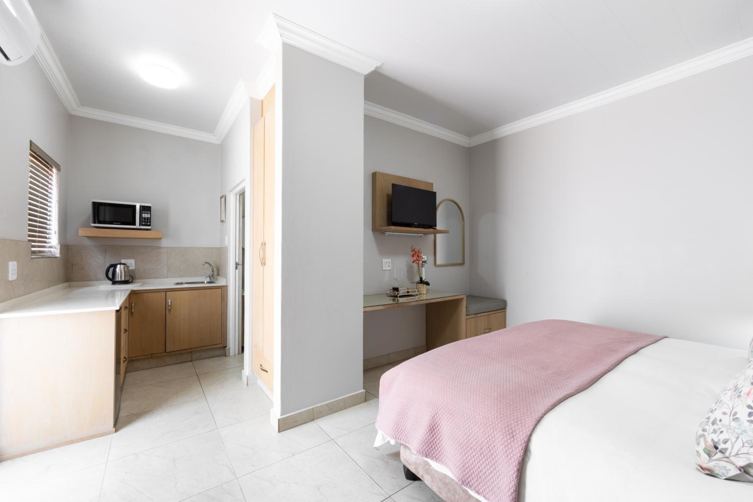 Adato Guesthouse