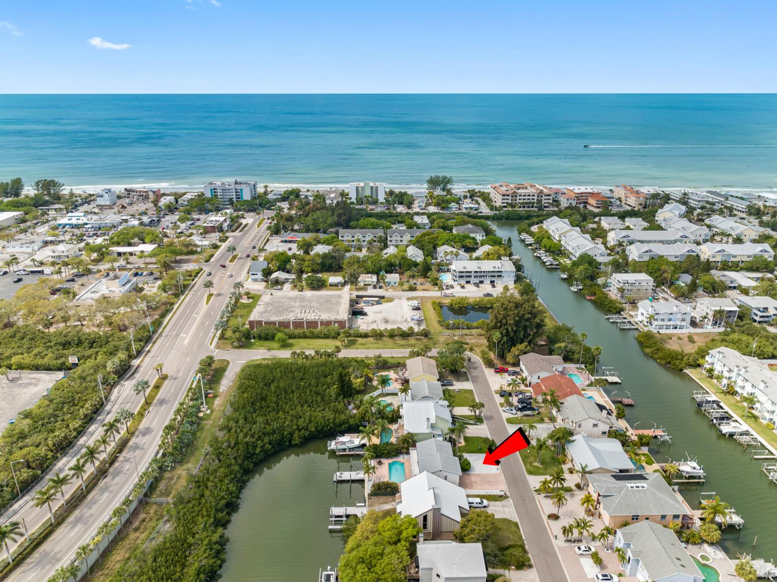 Stunning Waterfront Pool Home Walk to Beach & Restaurants Large Private Pool