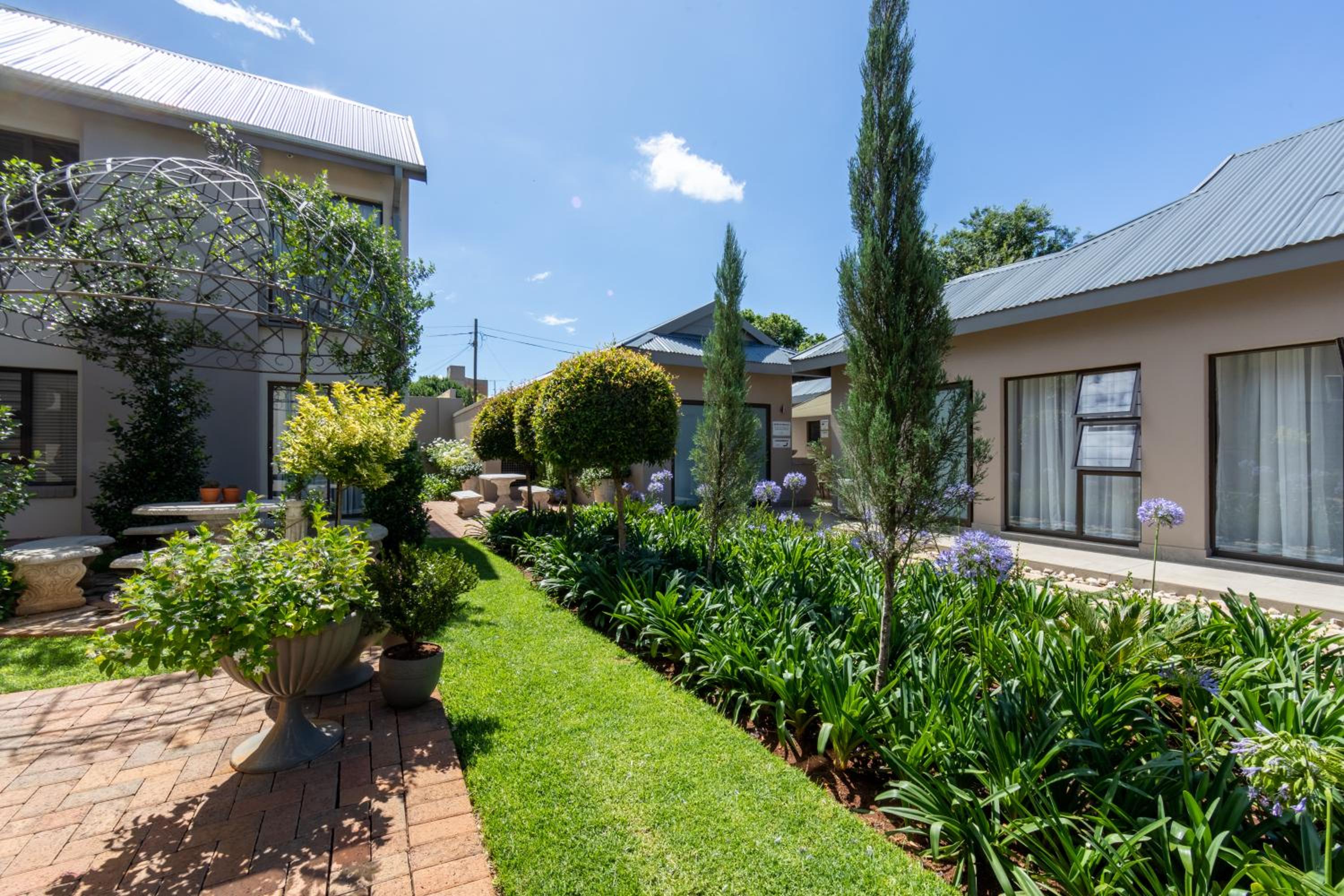 Adato Guesthouse