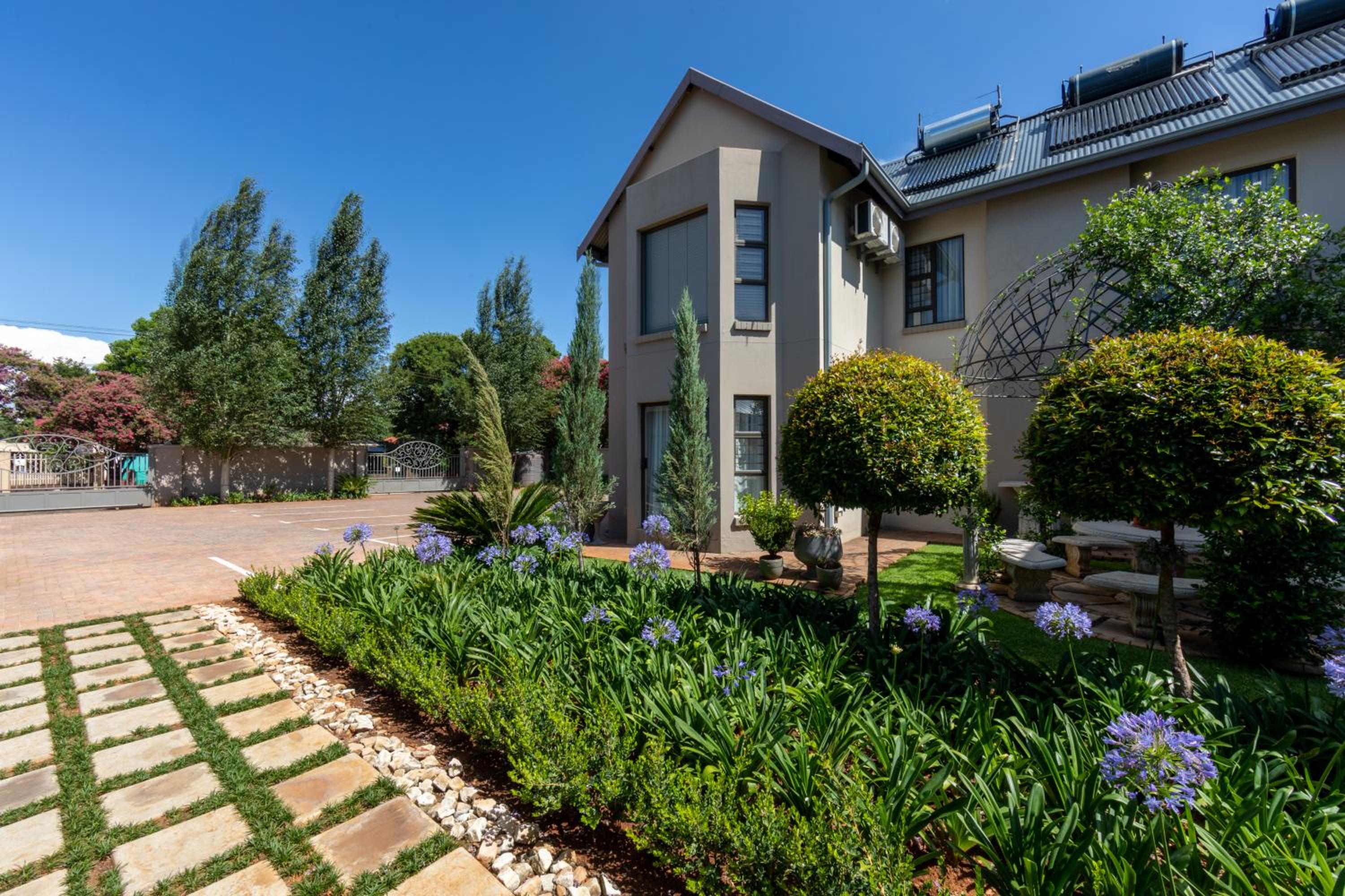 Adato Guesthouse