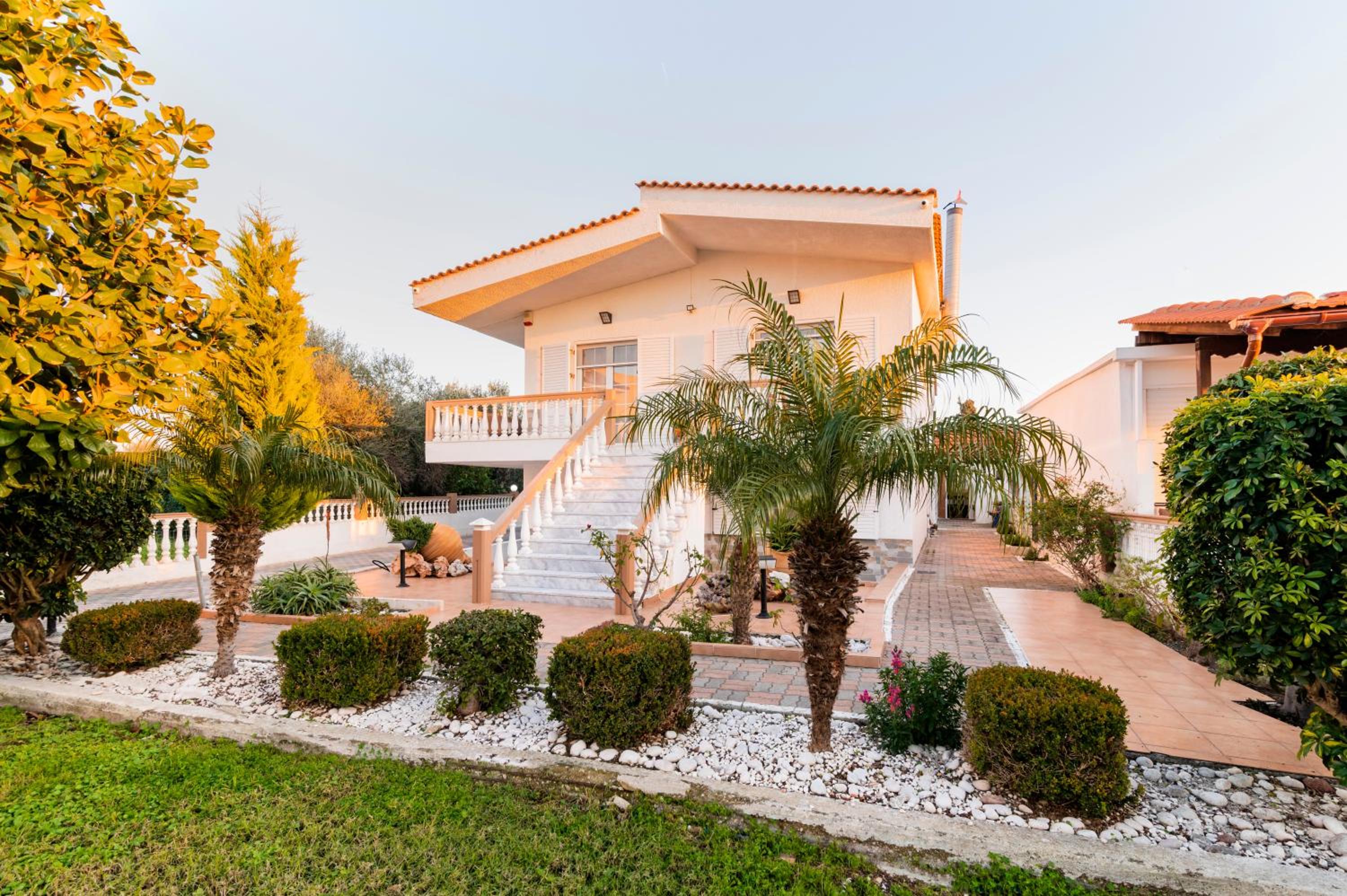 Hotel Villa Eleni - Image 1
