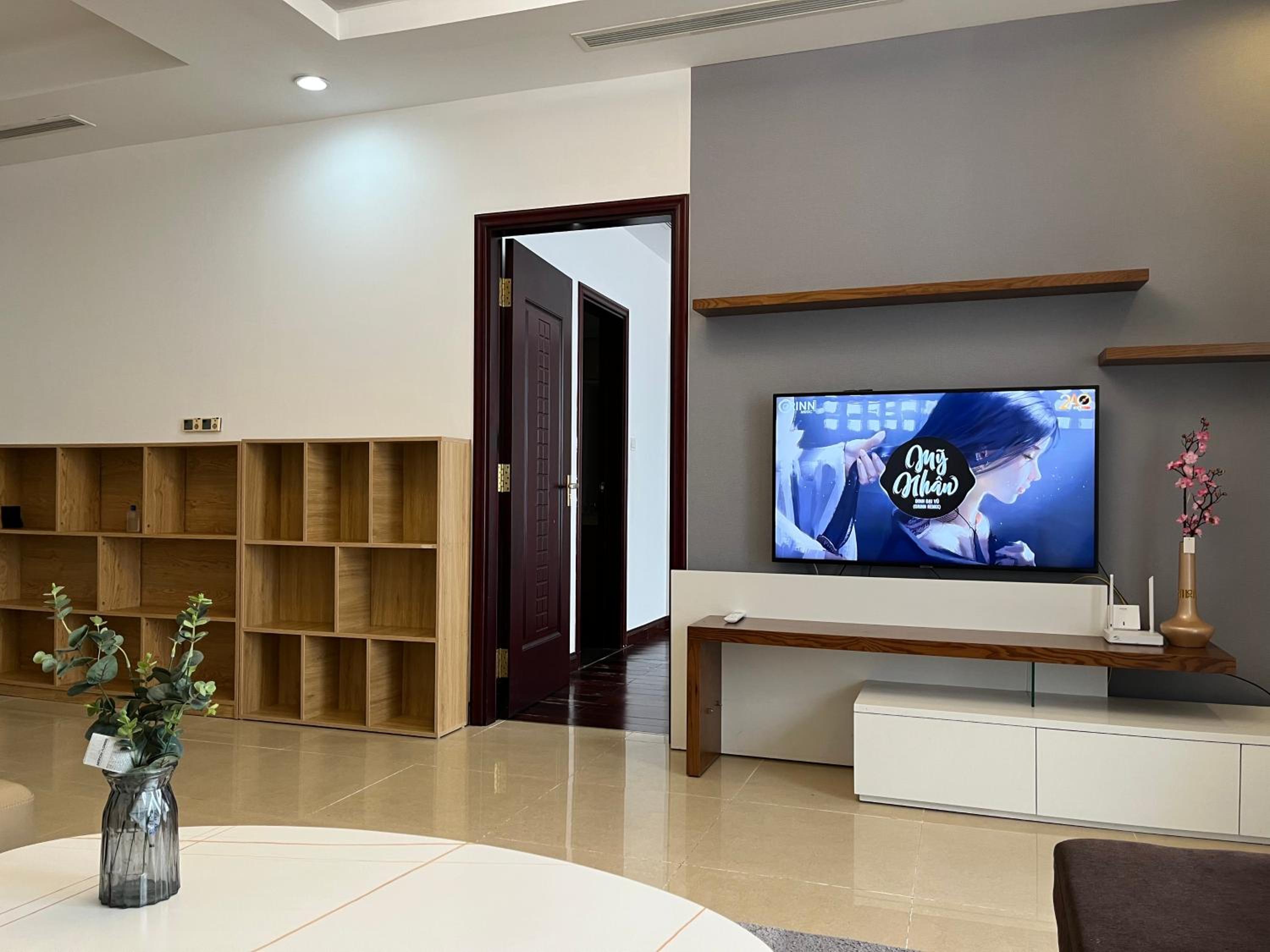 Vinhomes Royal City Luxury Apartment 2 Br