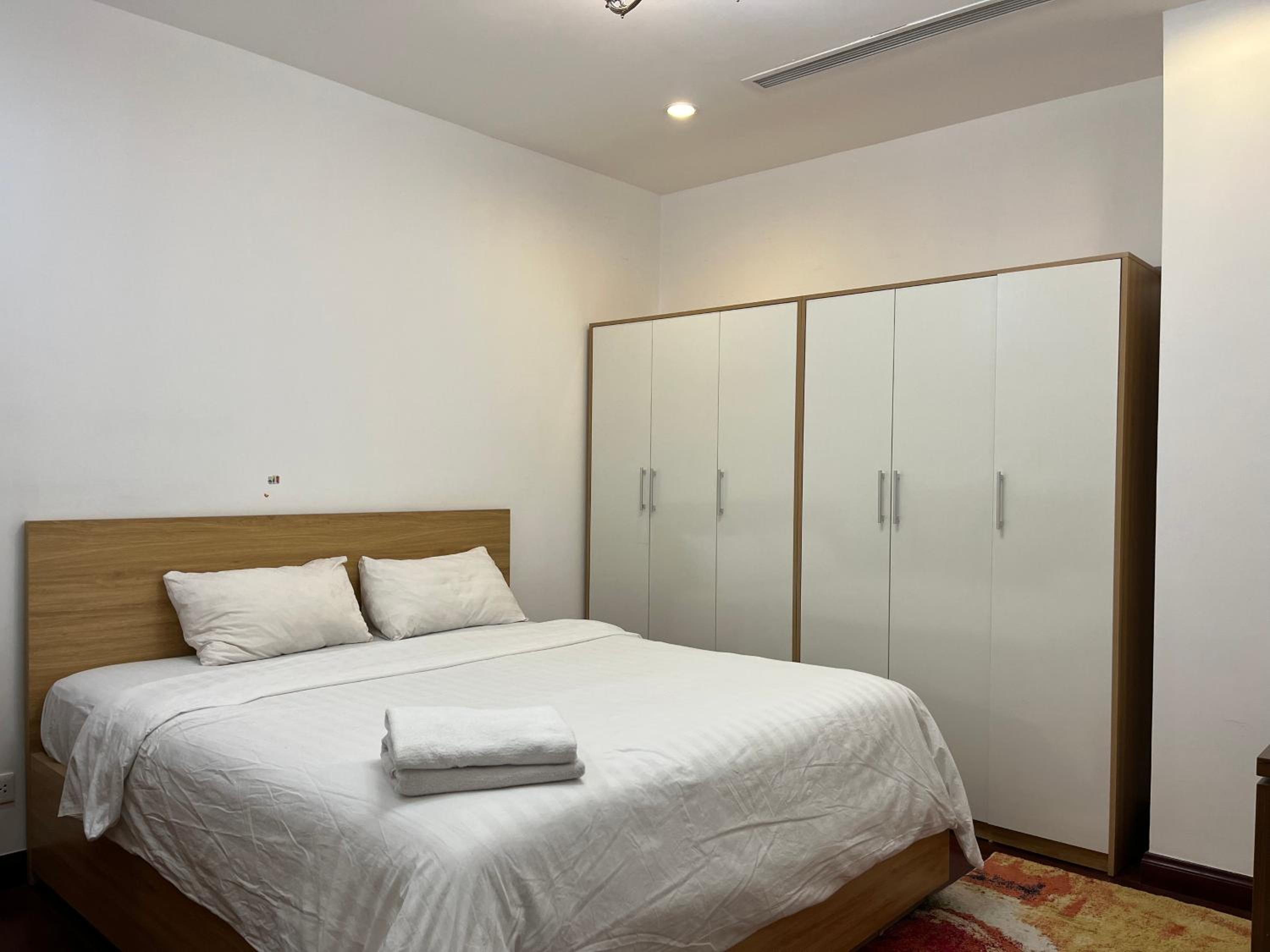 Vinhomes Royal City Luxury Apartment 2 Br