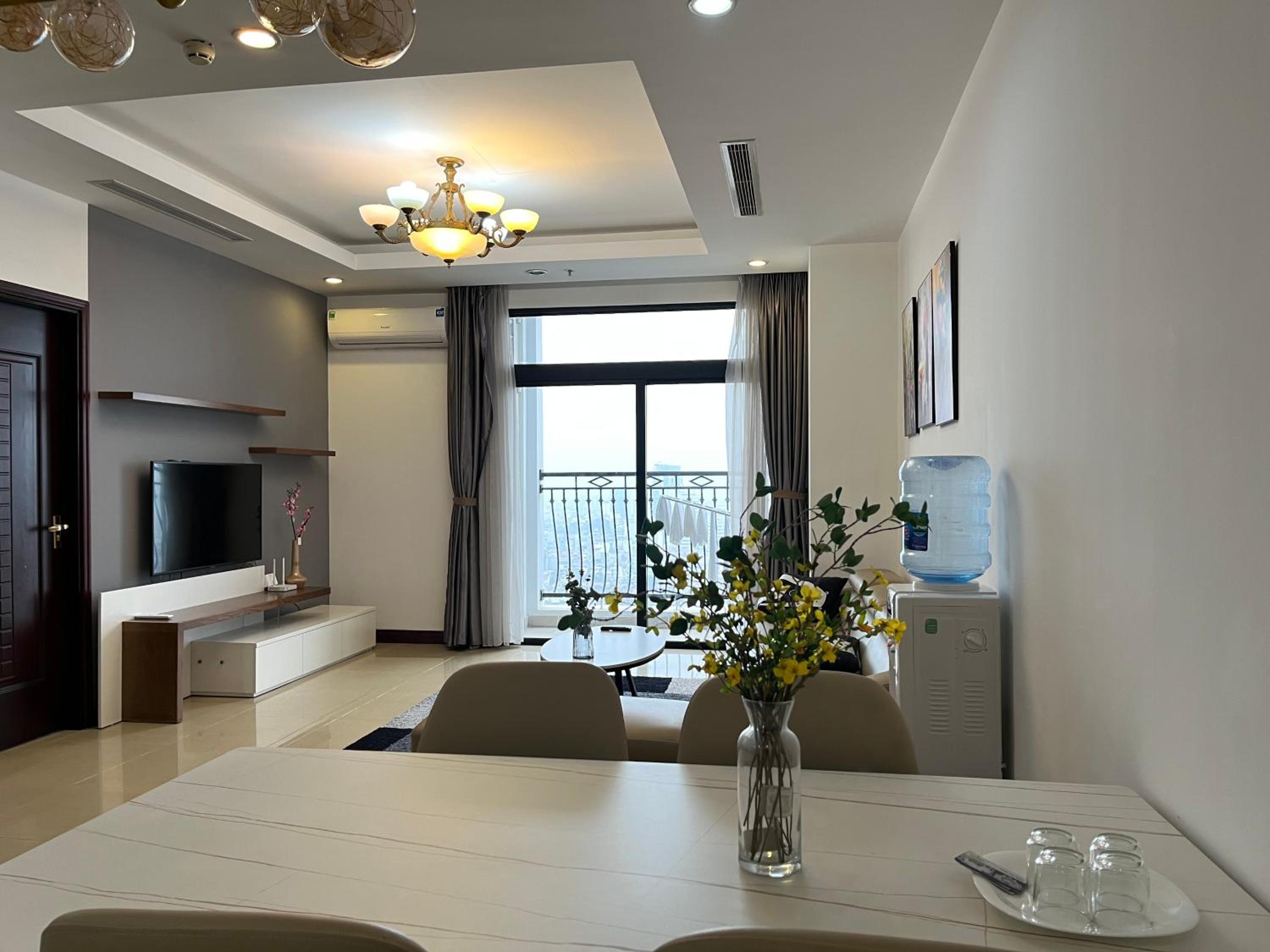 Vinhomes Royal City Luxury Apartment 2 Br