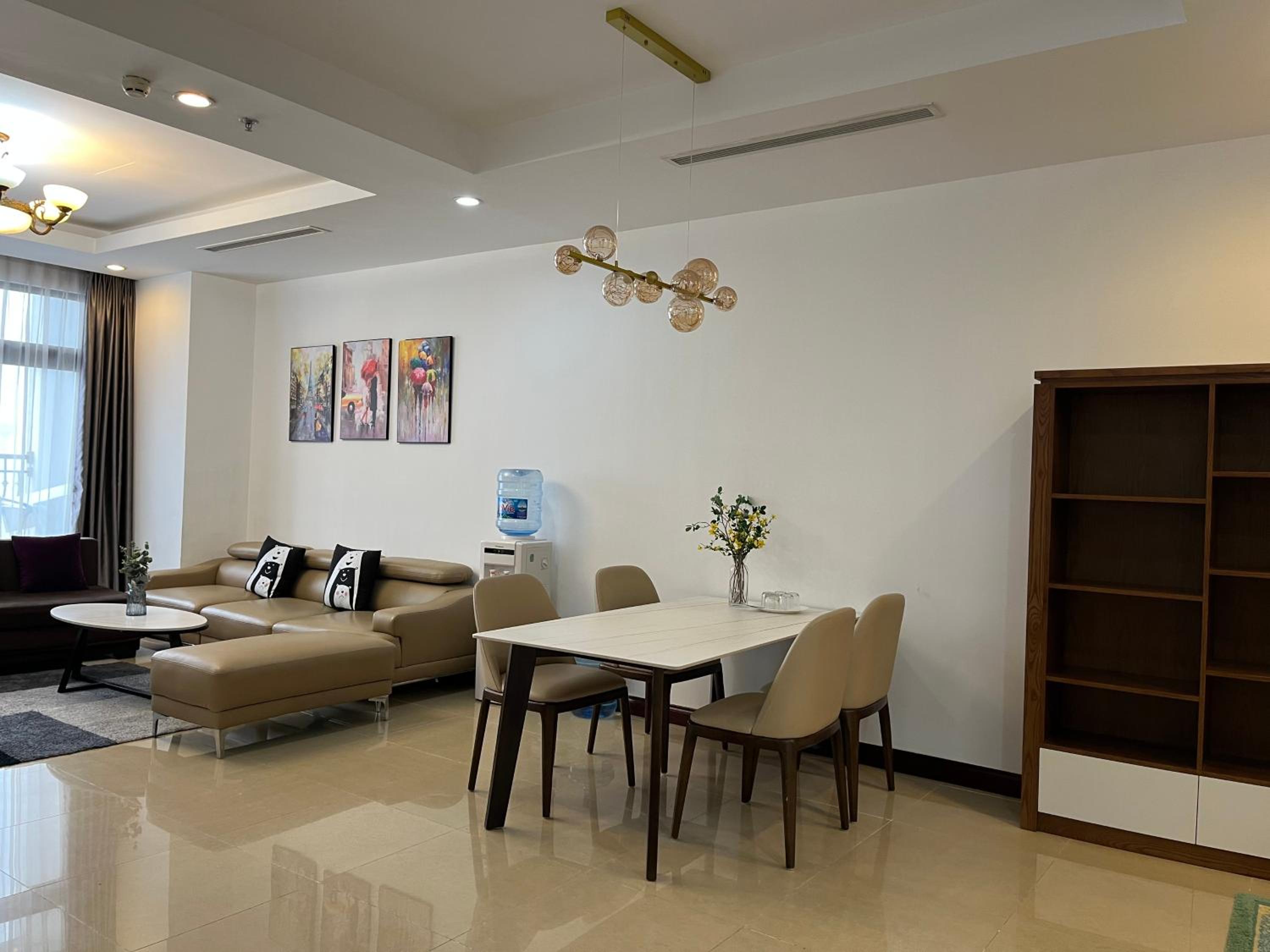 Vinhomes Royal City Luxury Apartment 2 Br