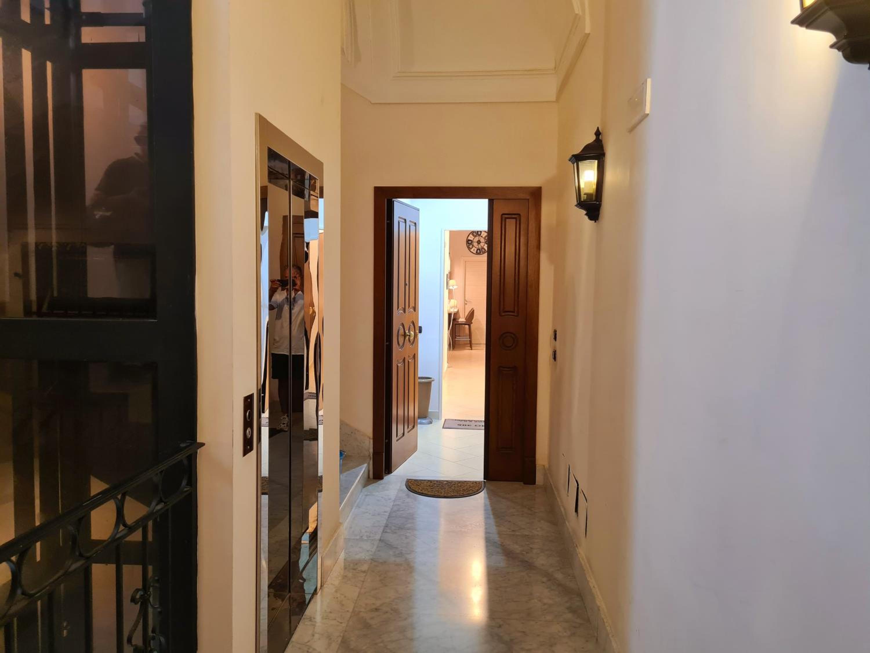 LA GIOIOSA NAPLES INN