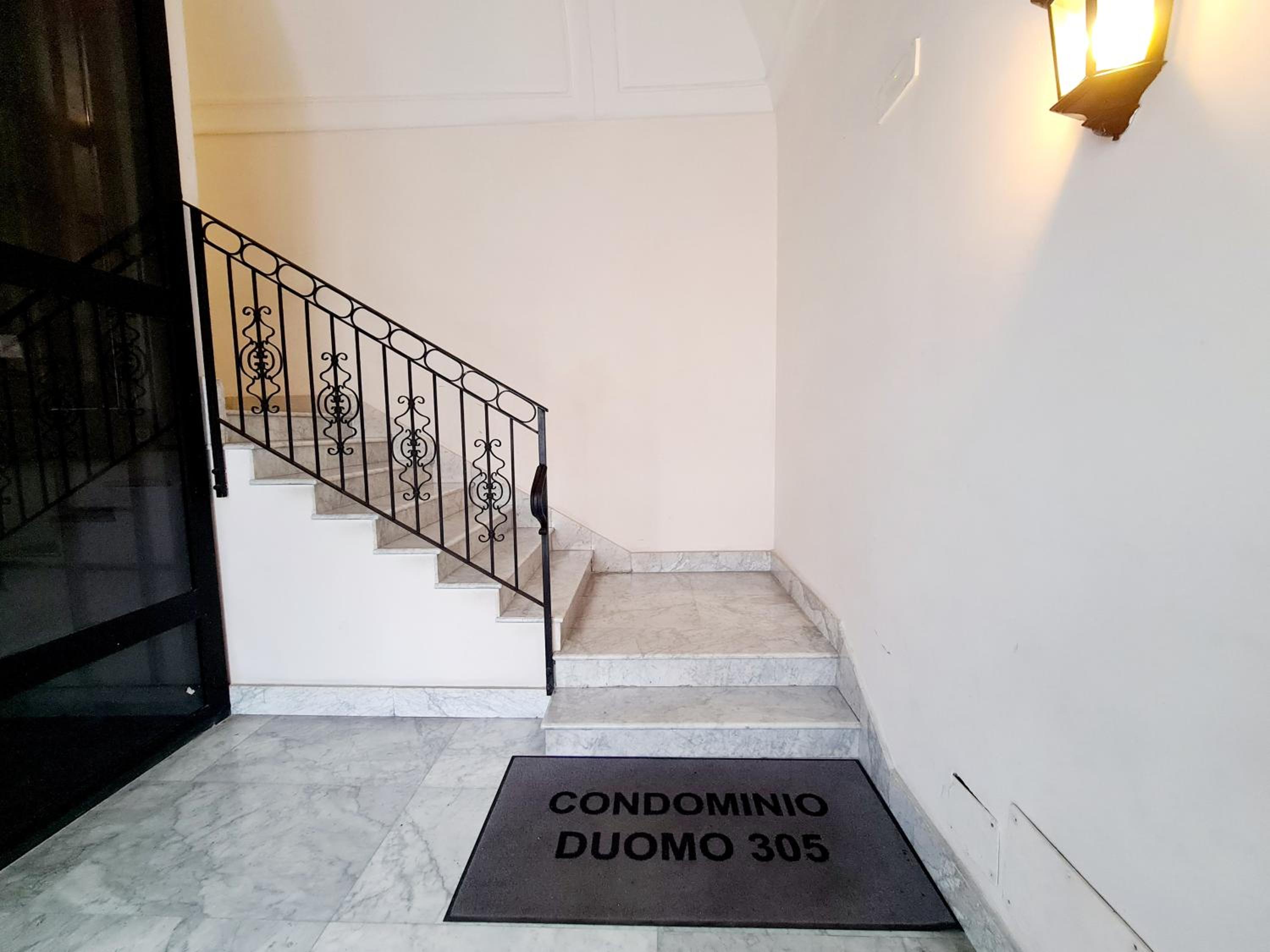 LA GIOIOSA NAPLES INN