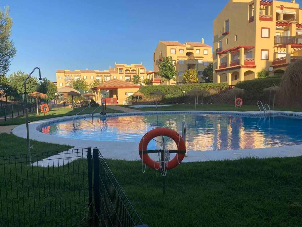Charming 2-Bed Apartment near Ayamonte with pool view 4