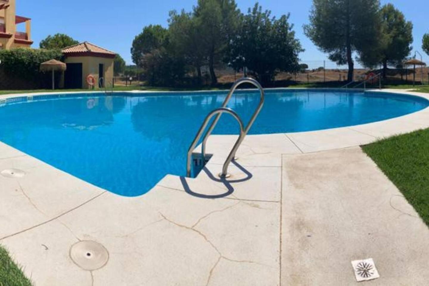Charming 2-Bed Apartment near Ayamonte with pool view 3