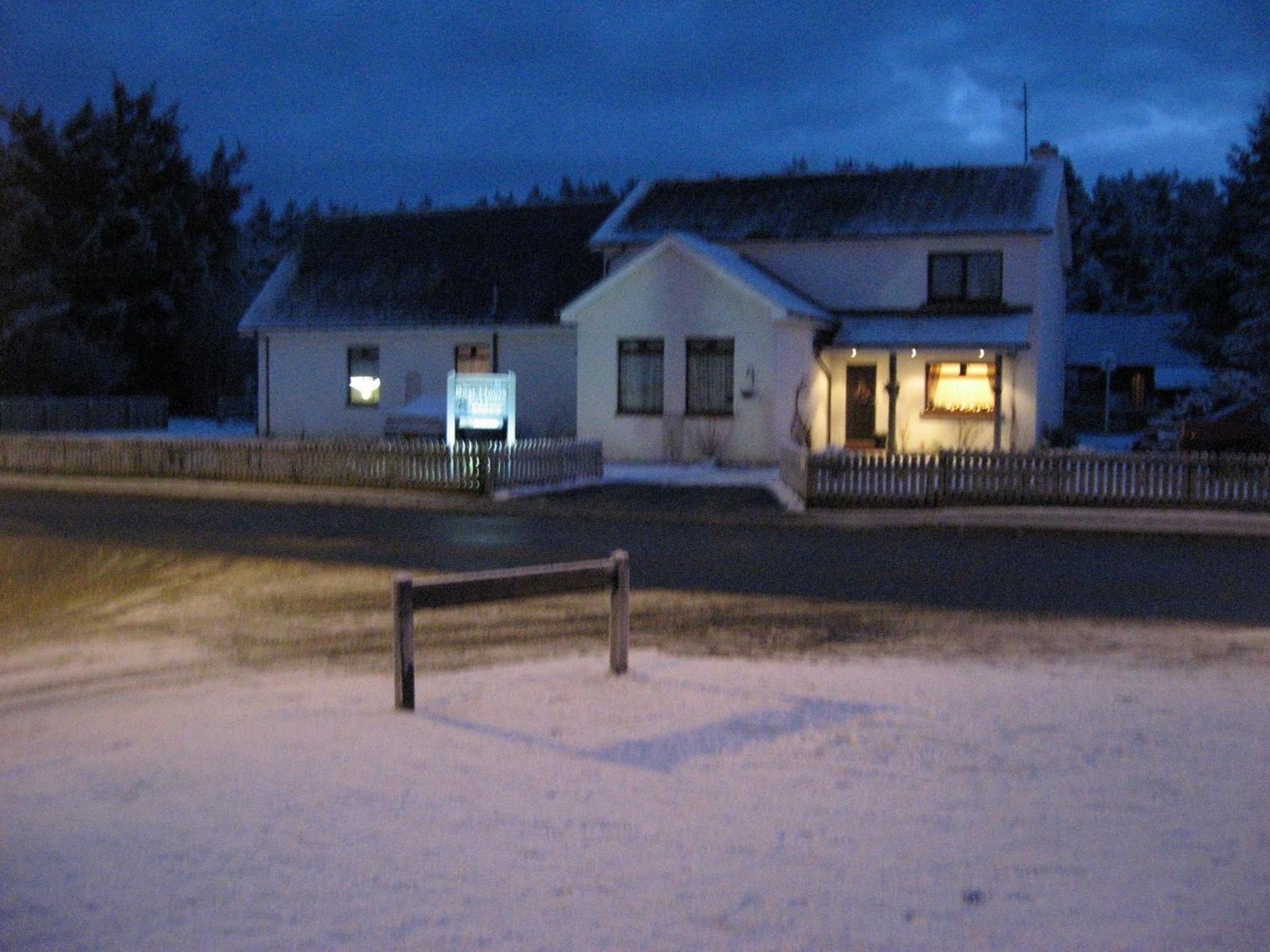 Hotel The Boat House Guesthouse - Image 1