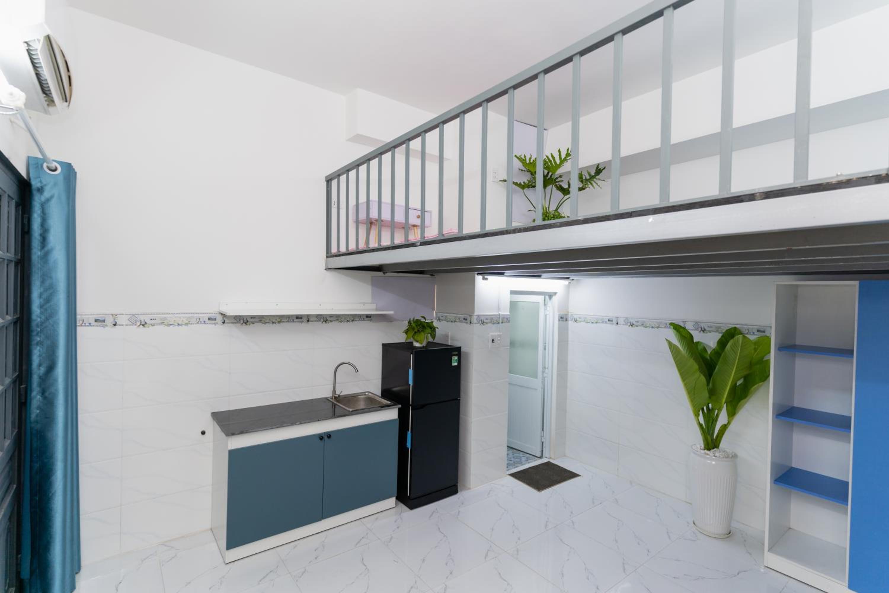 Shiri House