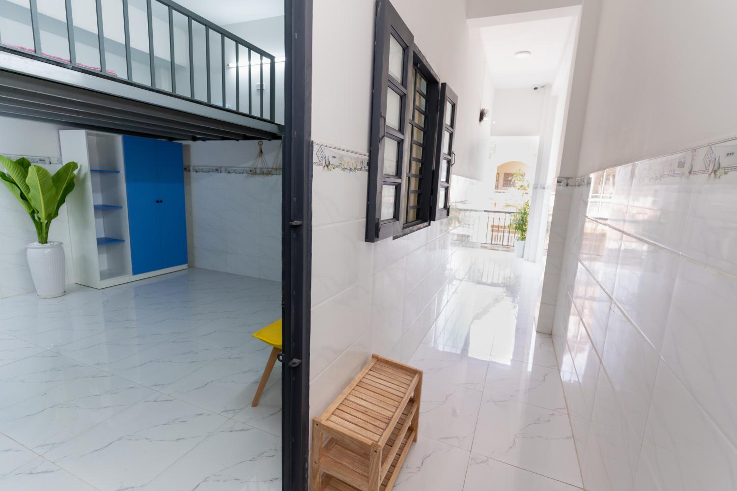 Shiri House