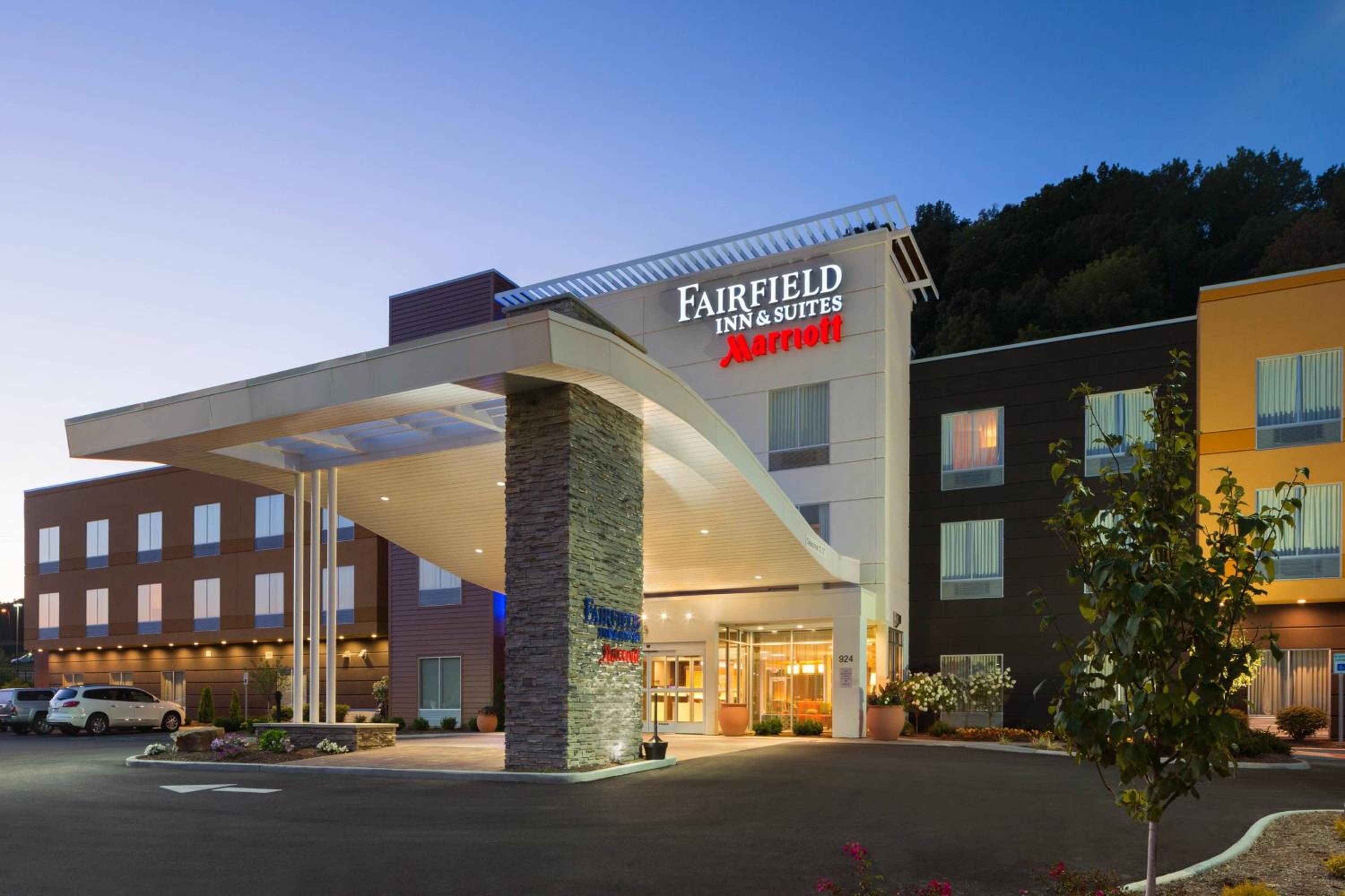 Athens Vacations - Fairfield Inn  Suites by Marriott Athens - Property Image 3