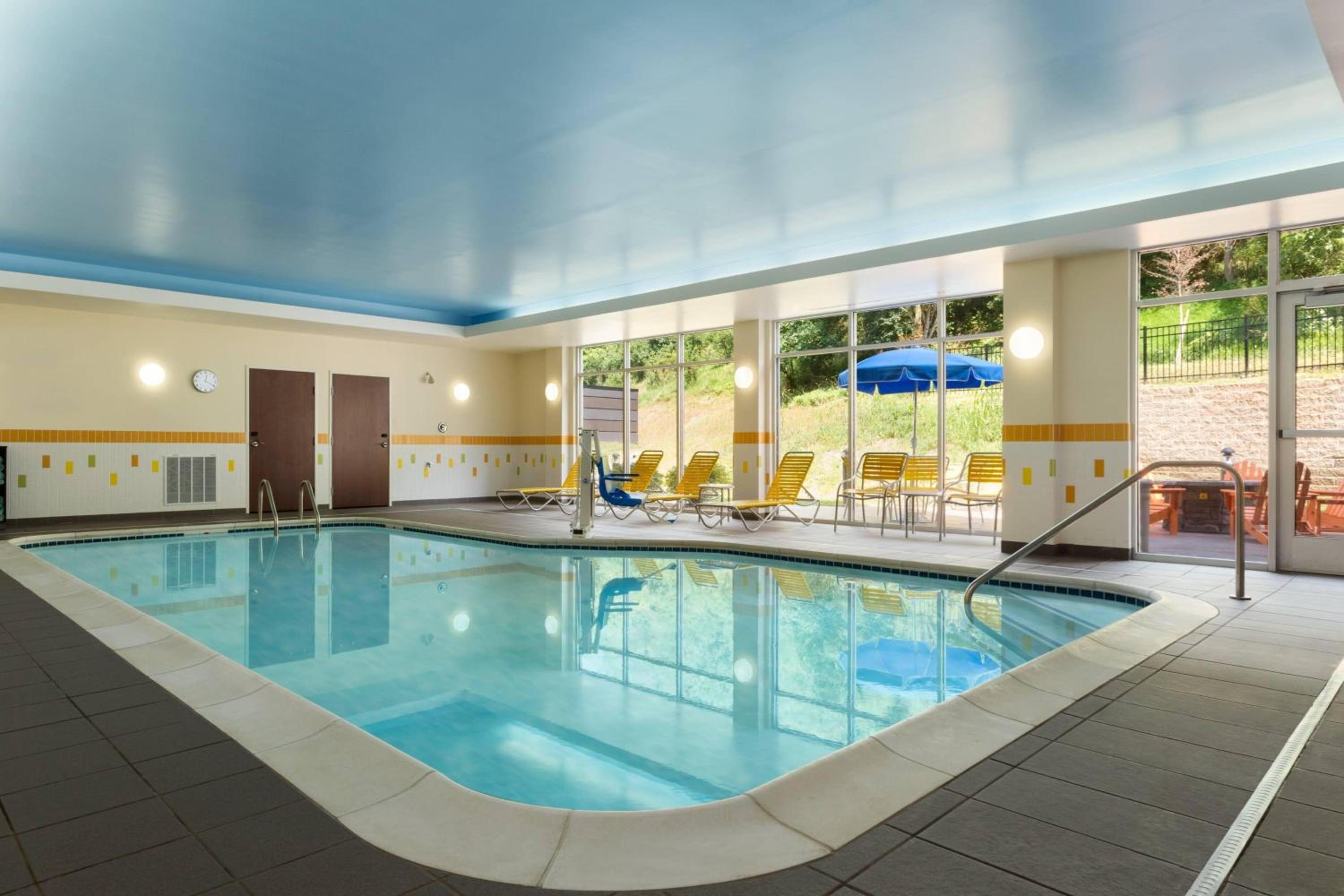 Athens Vacations - Fairfield Inn  Suites by Marriott Athens - Property Image 7