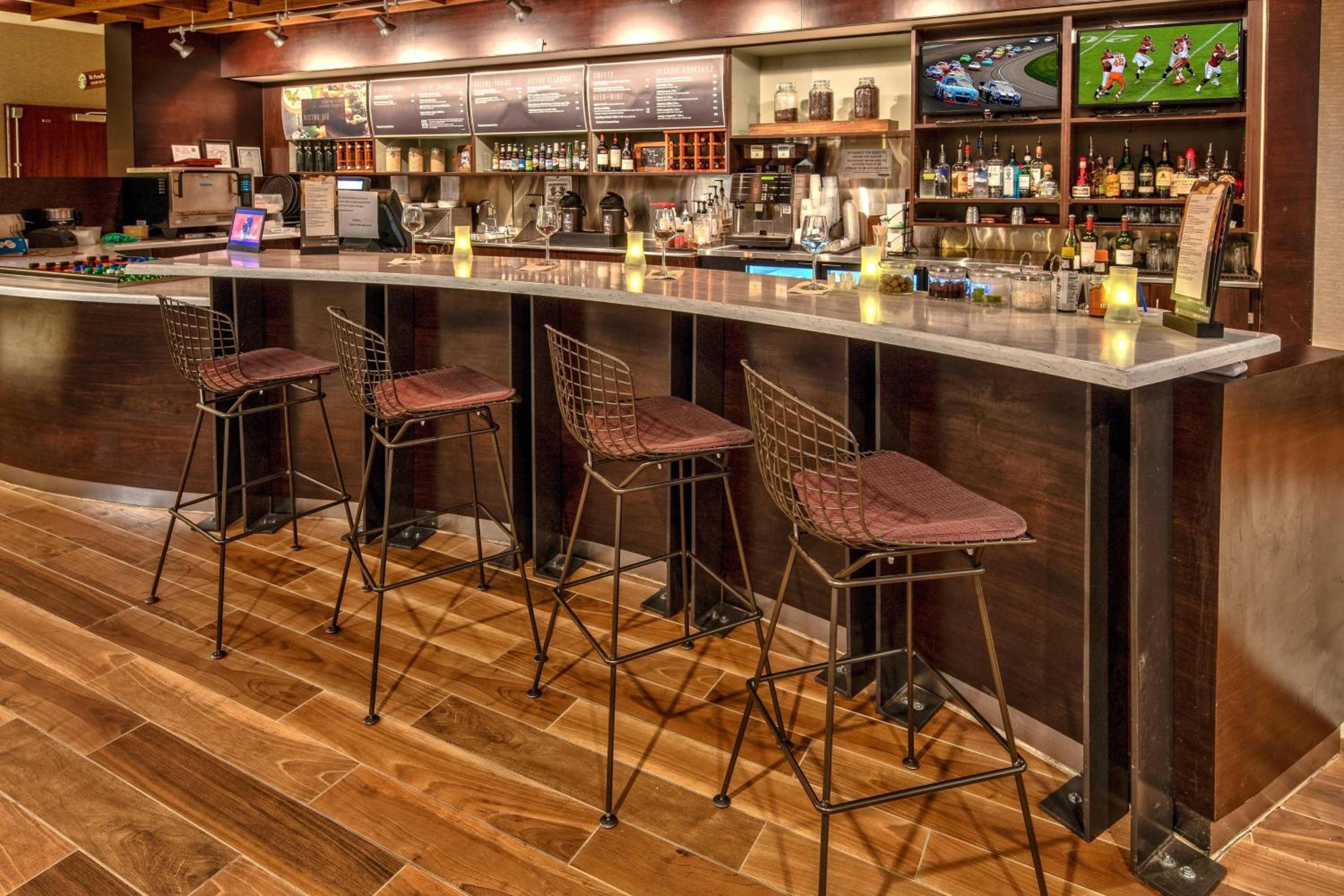 Troy Vacations - Courtyard by Marriott Troy - Property Image 7