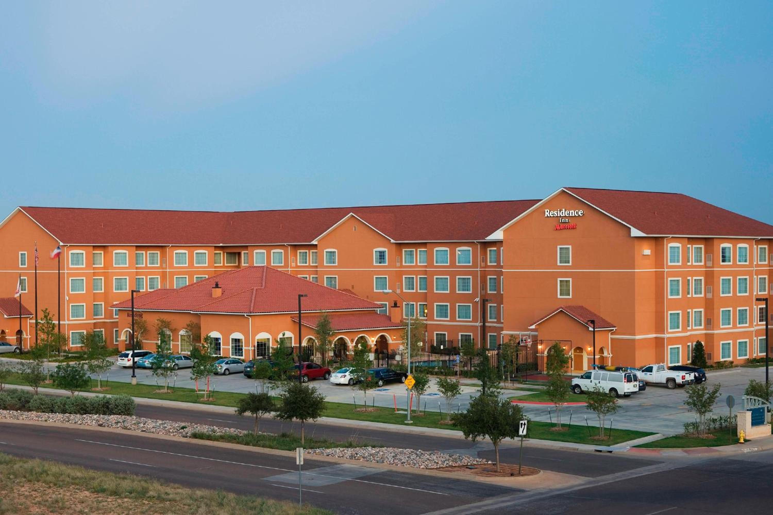 Hotel Residence Inn Midland - Image 1