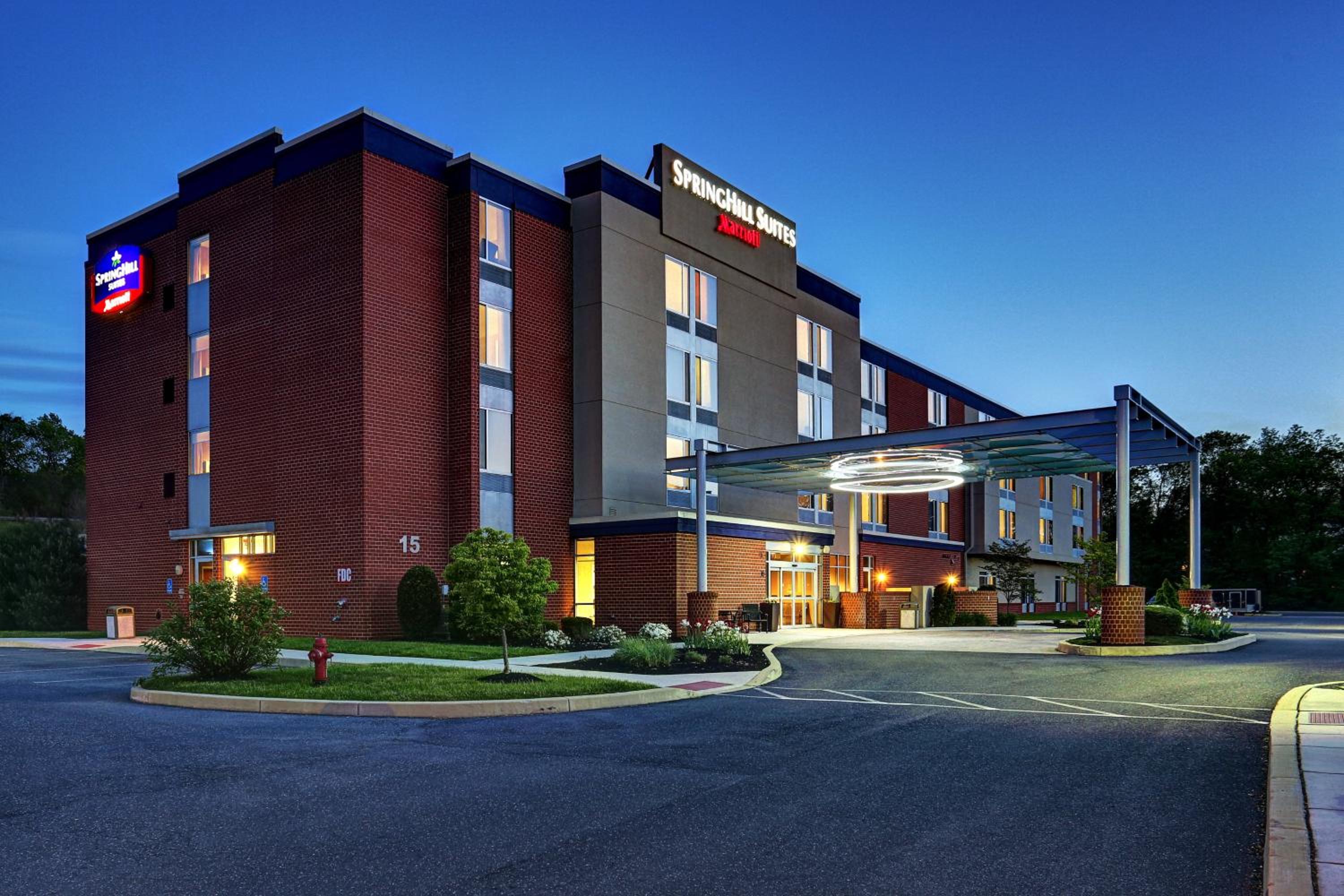 Hotel SpringHill Suites Harrisburg Hershey - Image 1