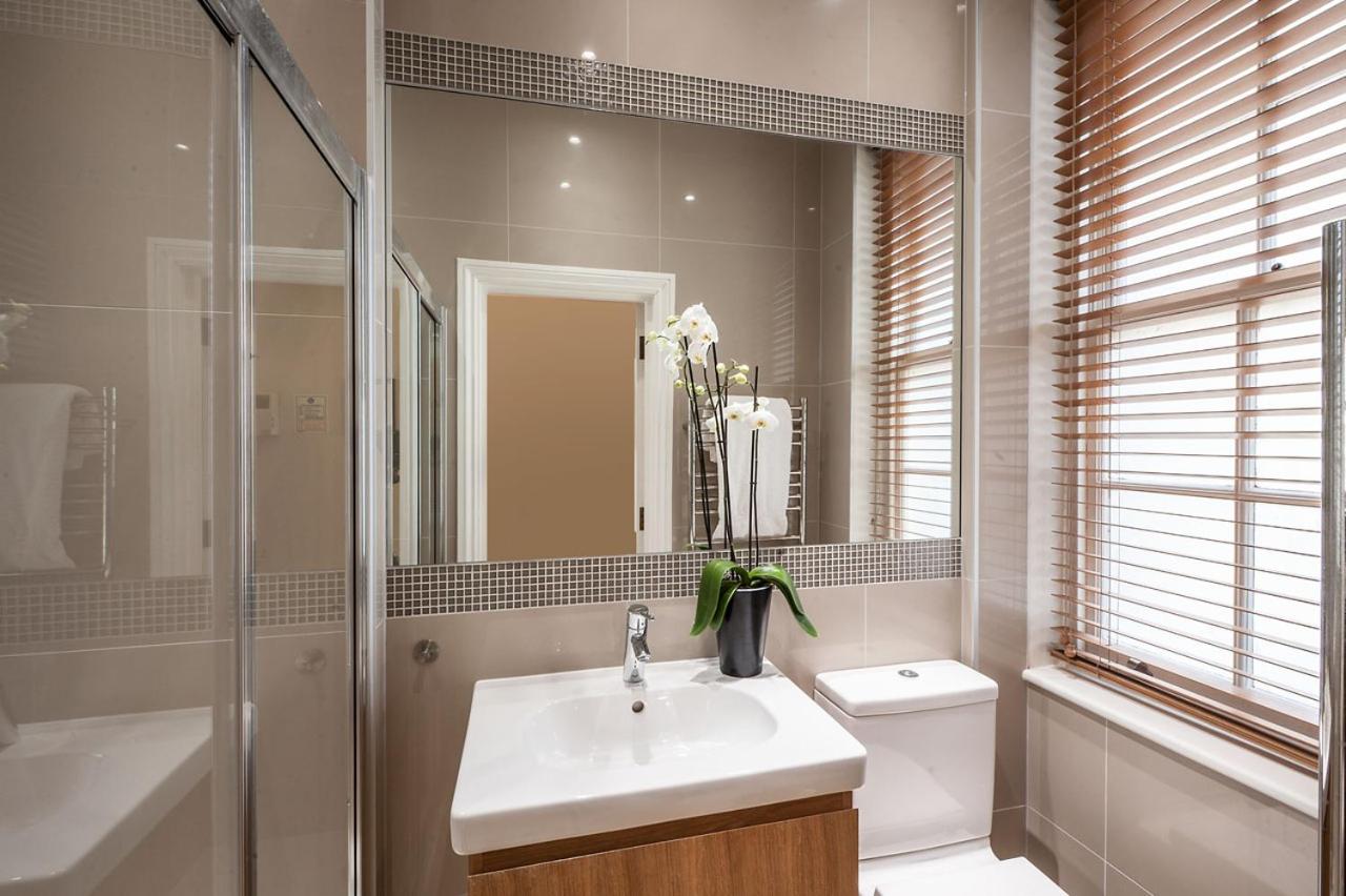 Chelsea - Draycott Place by Viridian Apartments