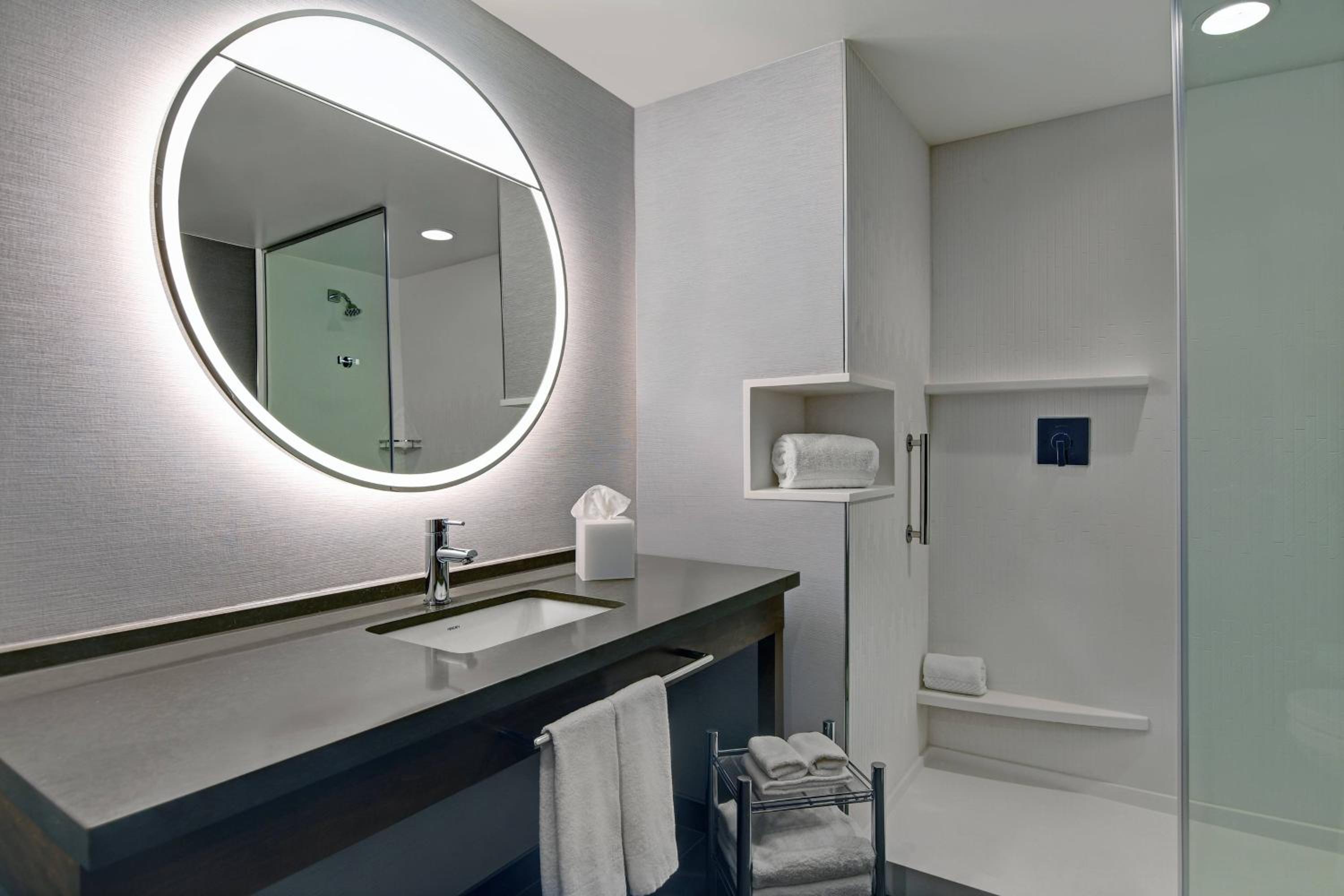 New York City Vacations - Courtyard by Marriott Manhattan Aggieville - Property Image 14